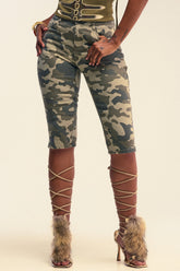 I LIKE THIS VIBE CAMO CAPRI