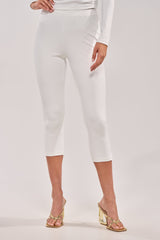 MODEL OFF DUTY CAPRI