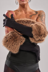 SO CHIC BLACK GLOVES