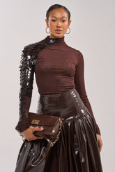 VELMA VINYL SINGLE SLEEVE SCALE TOP IN BROWN