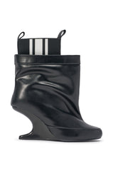 AKIRA GOLD ZAVI BLACK WEDGE BOOTIE