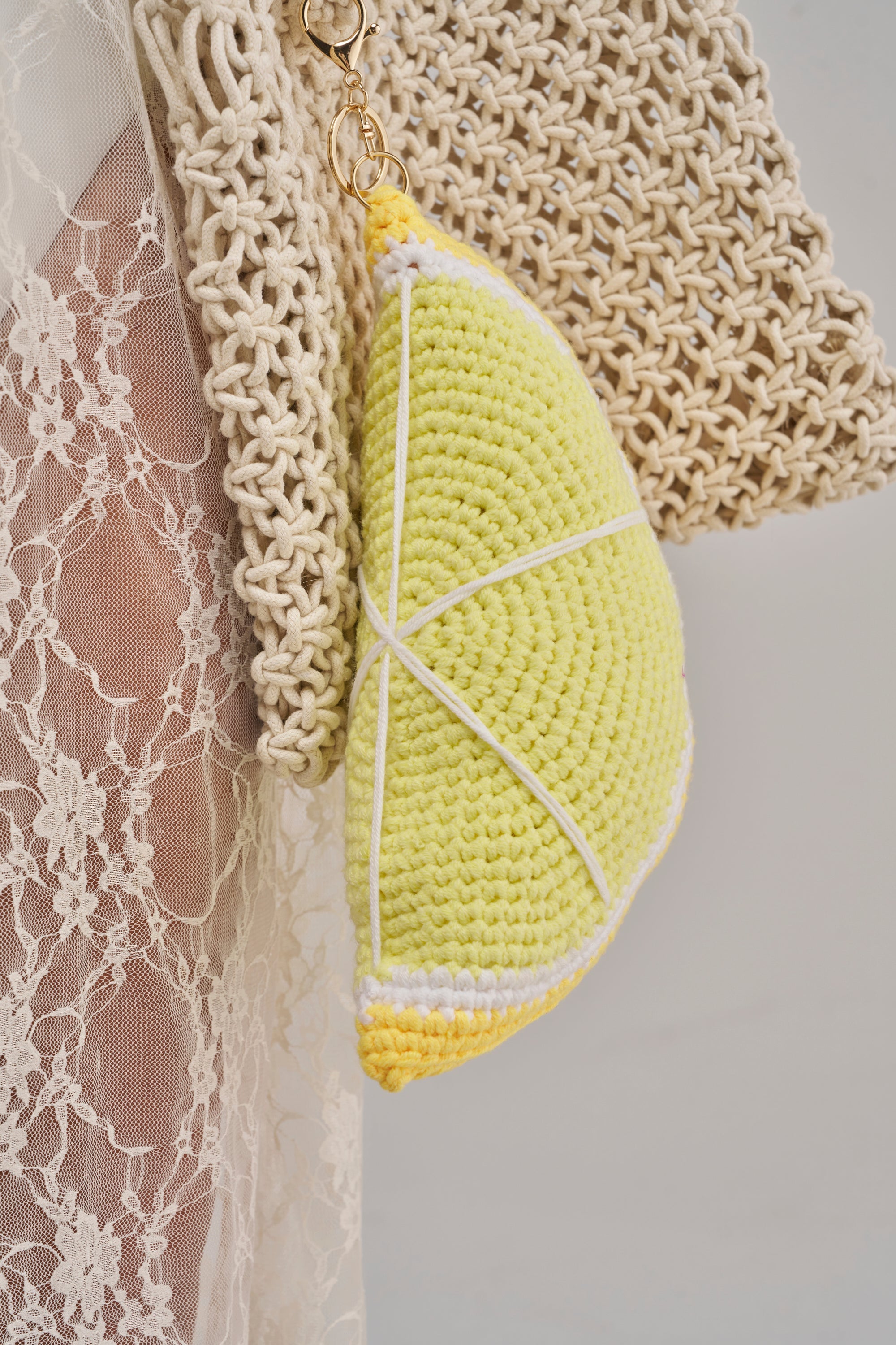 SO FRESH OVERSIZED CROCHET KEYCHAIN