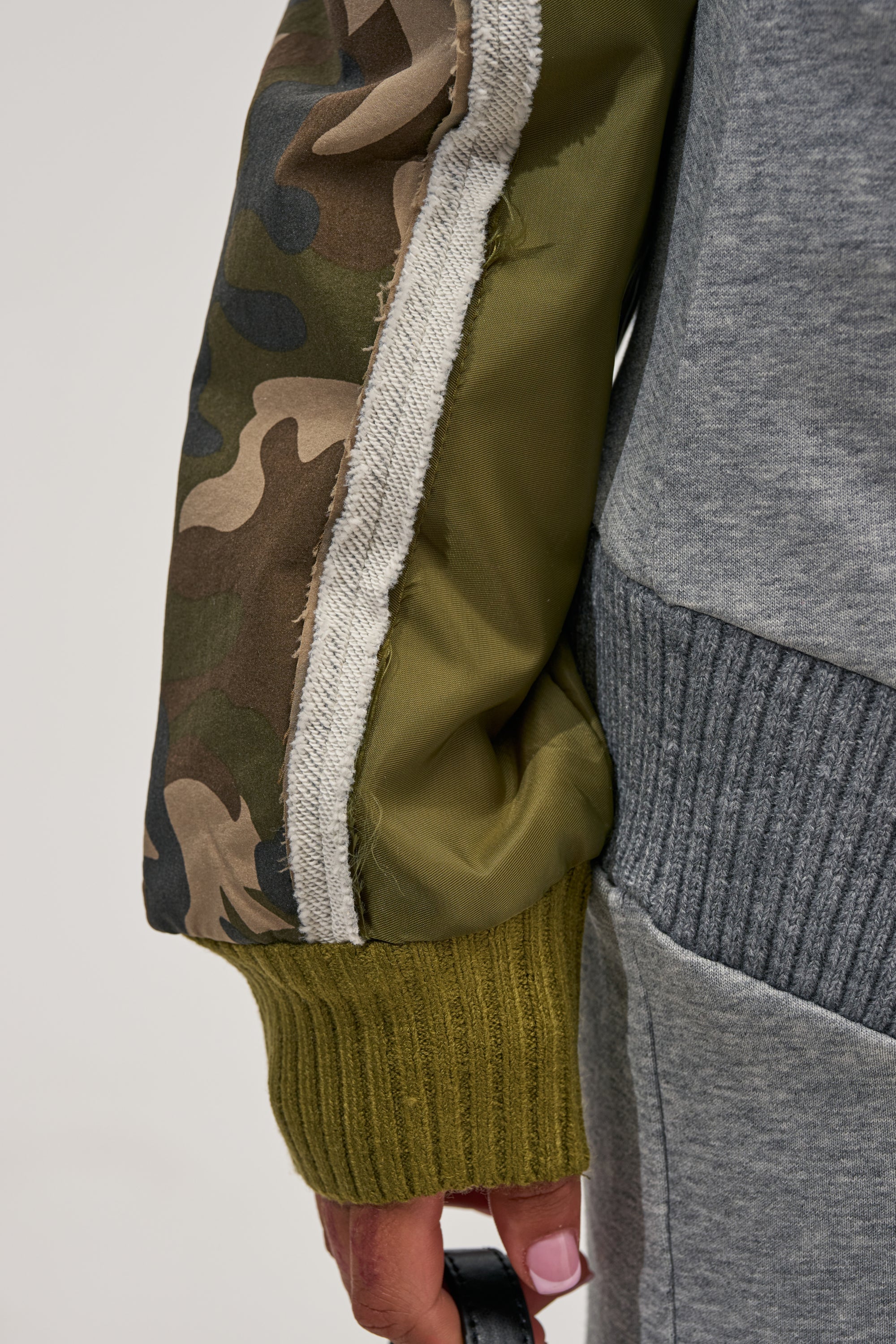 INES COLORBLOCKED SWEATSHIRT