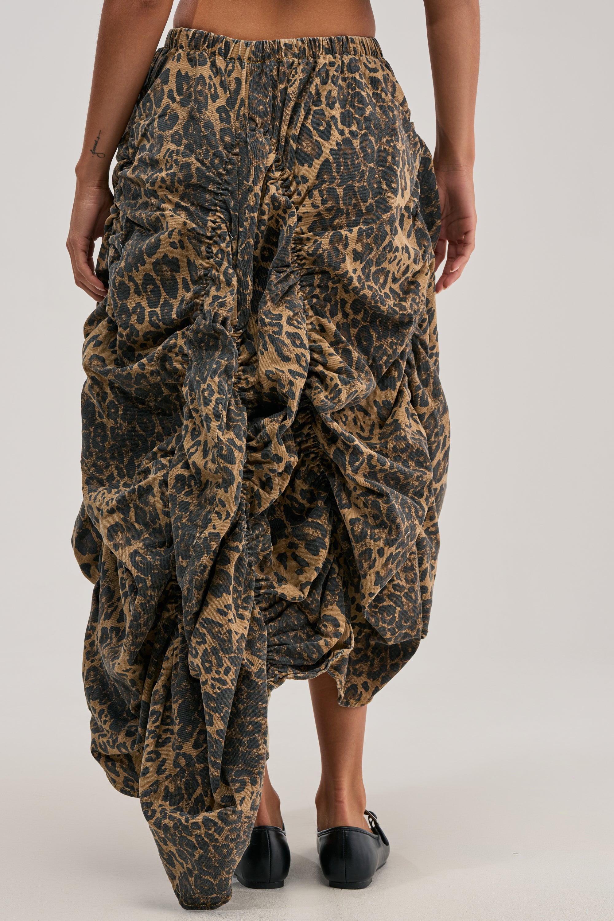 IN TO THE WILD CHEETAH RUCHED MIDI SKIRT