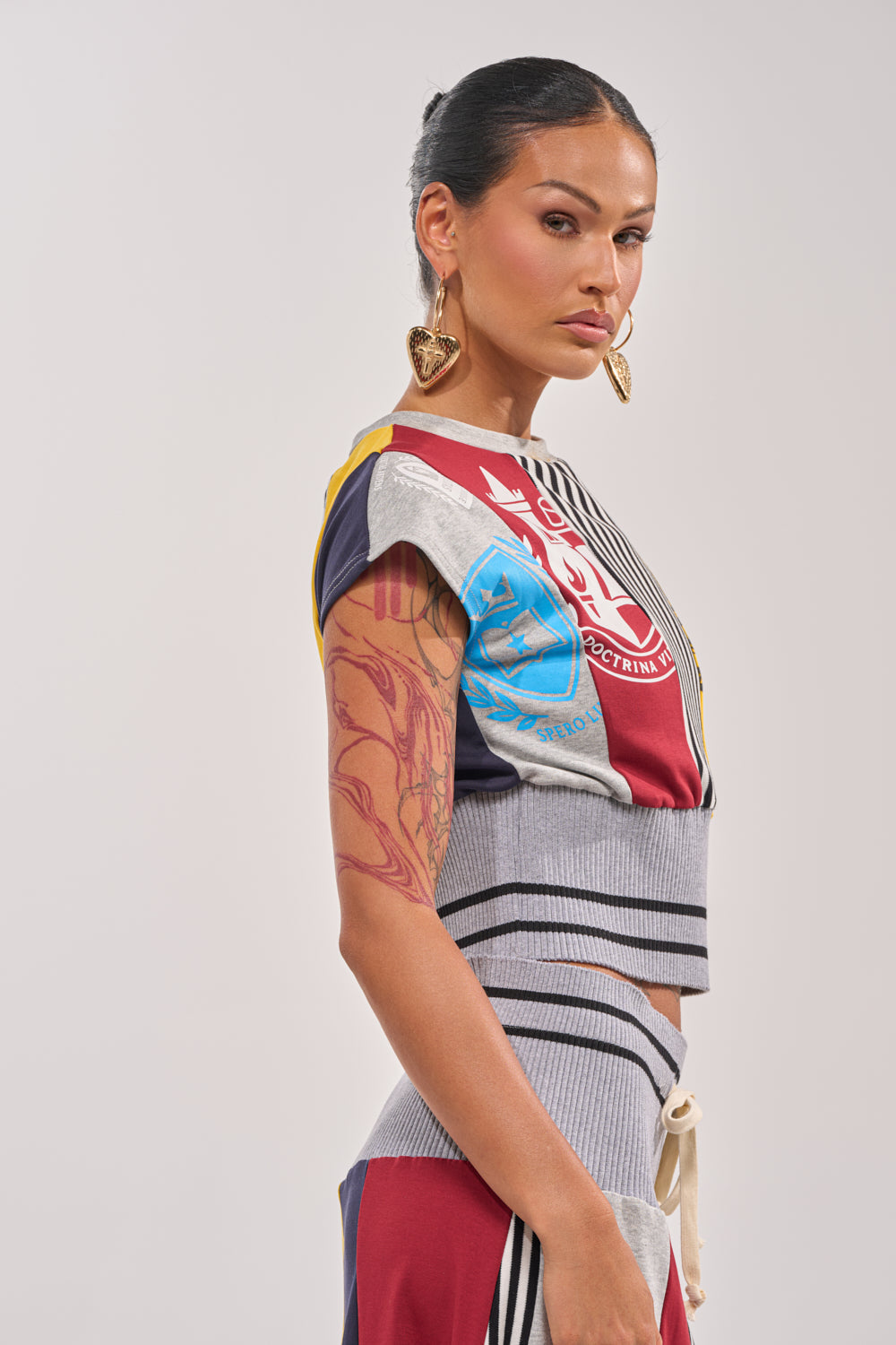 MIXED FEELINGS CROPPED T-SHIRT