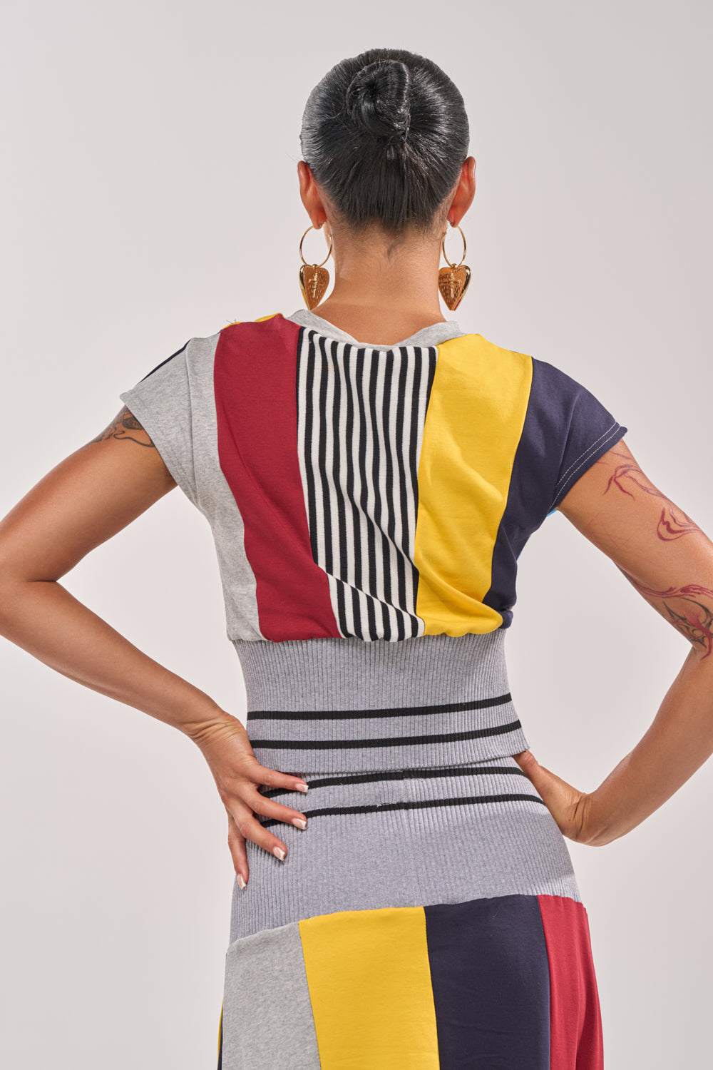 MIXED FEELINGS CROPPED T-SHIRT