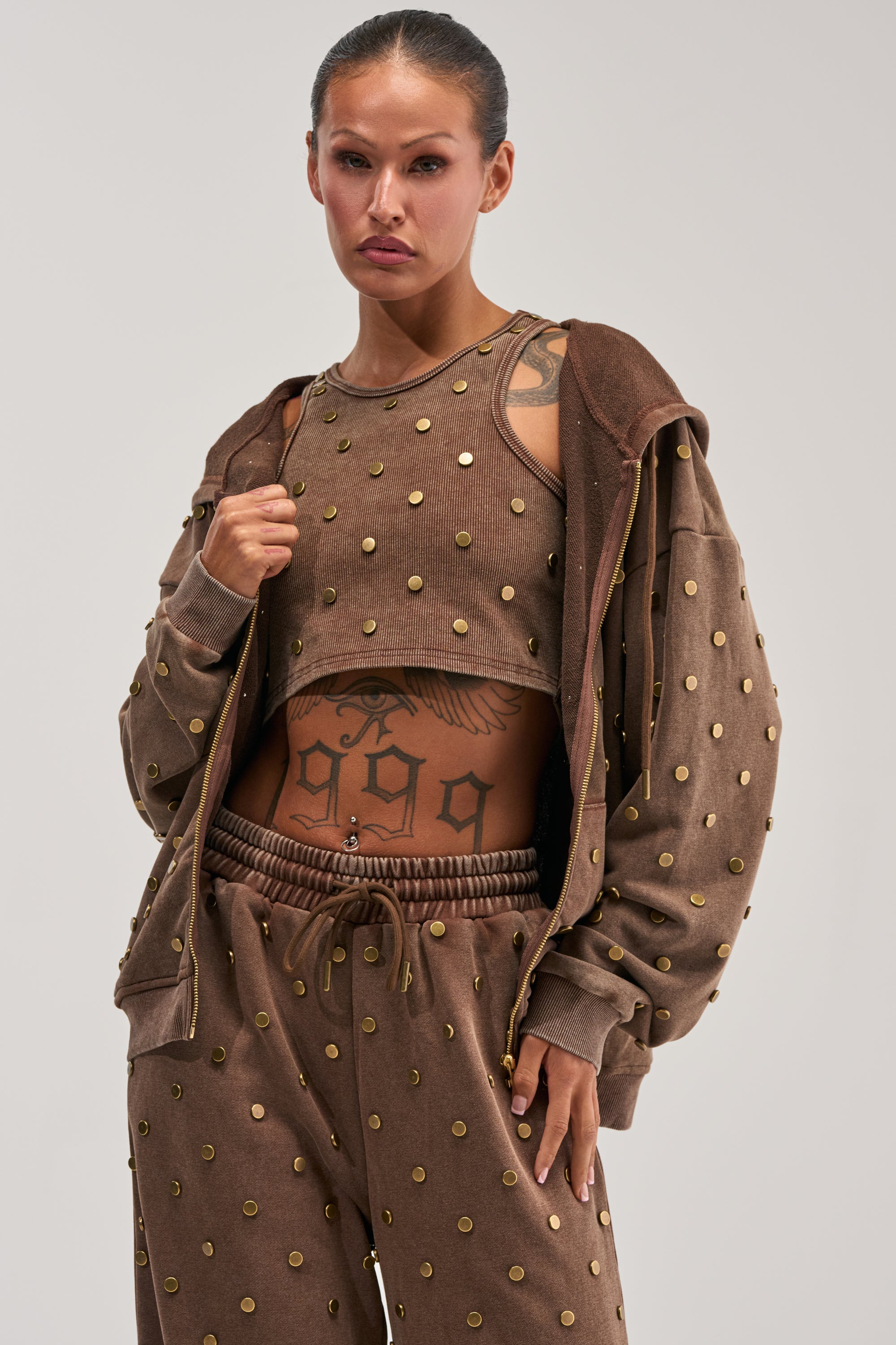 POPPING OFF ZIP UP SWEATSHIRT IN BROWN