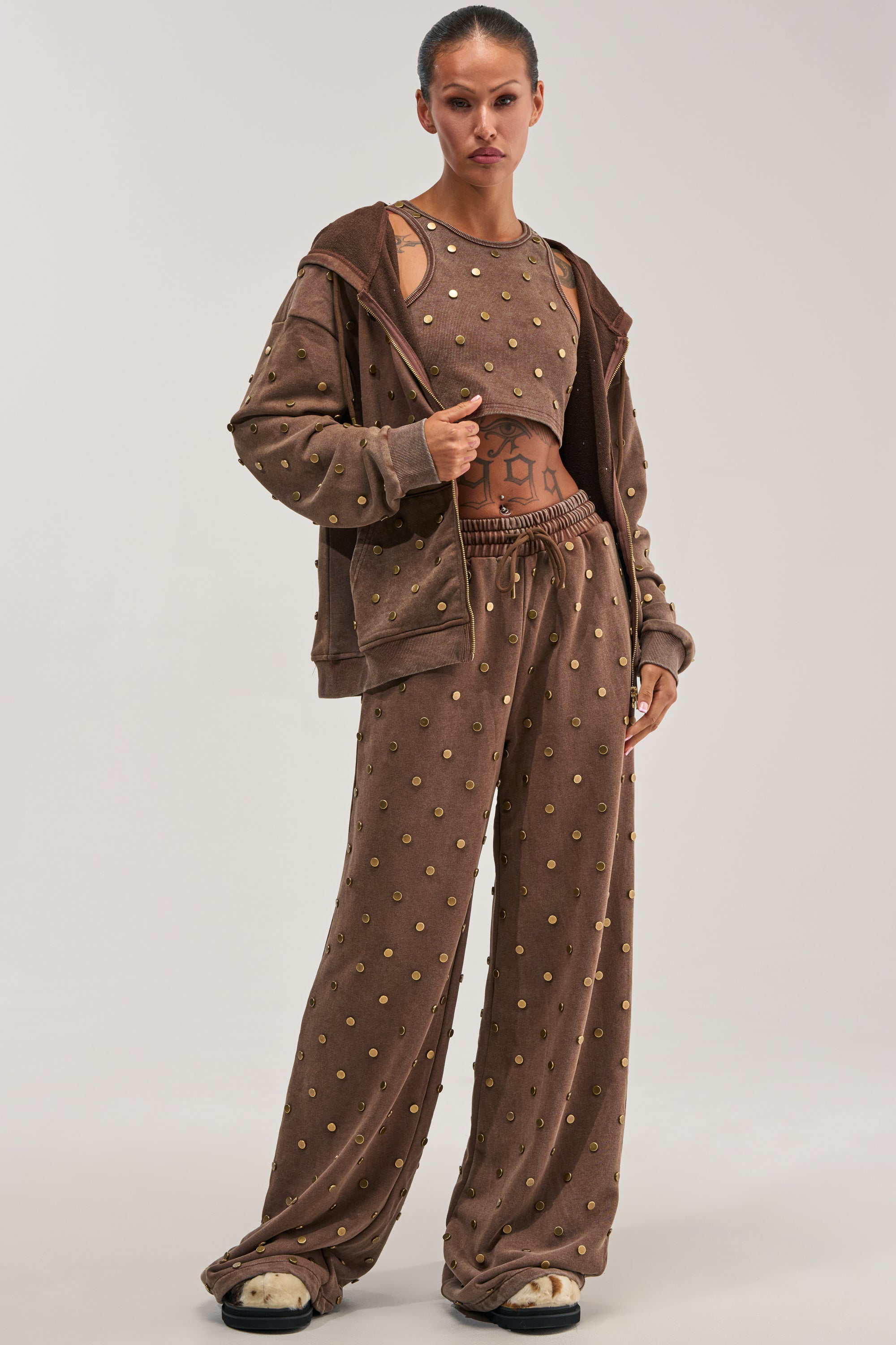 POPPING OFF ZIP UP SWEATSHIRT IN BROWN