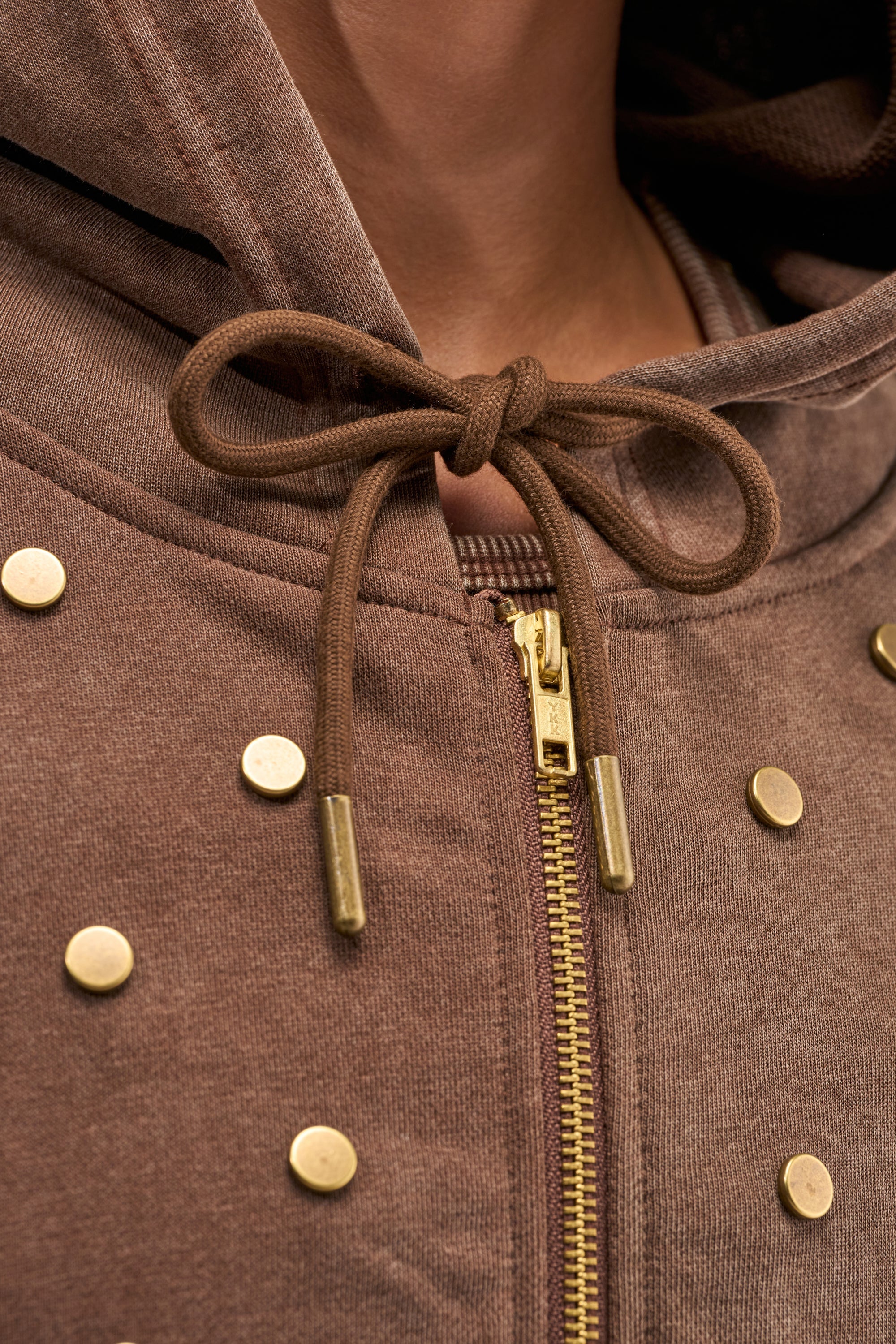 POPPING OFF ZIP UP SWEATSHIRT IN BROWN