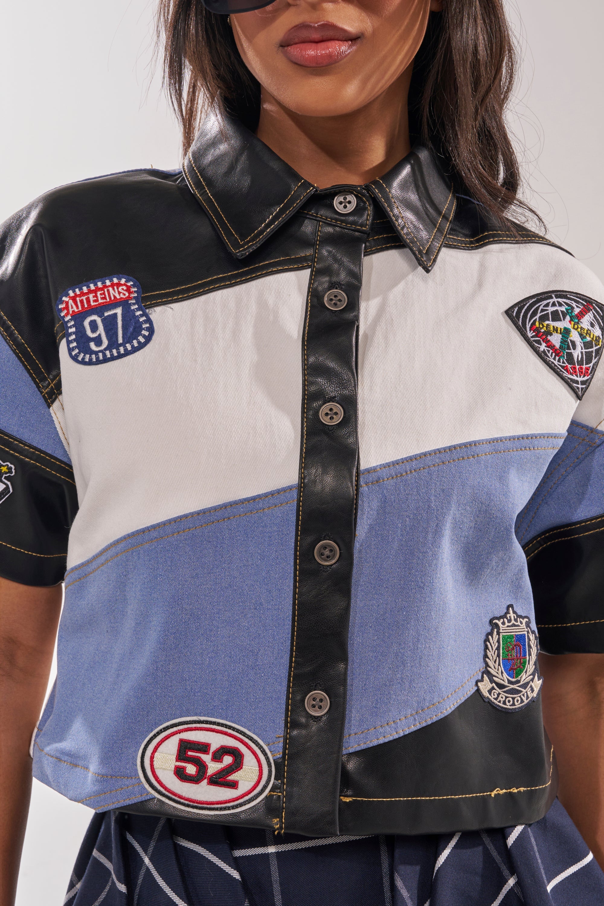 GUESS WHAT STRIPE SHORT SLEEVE BUTTON DOWN