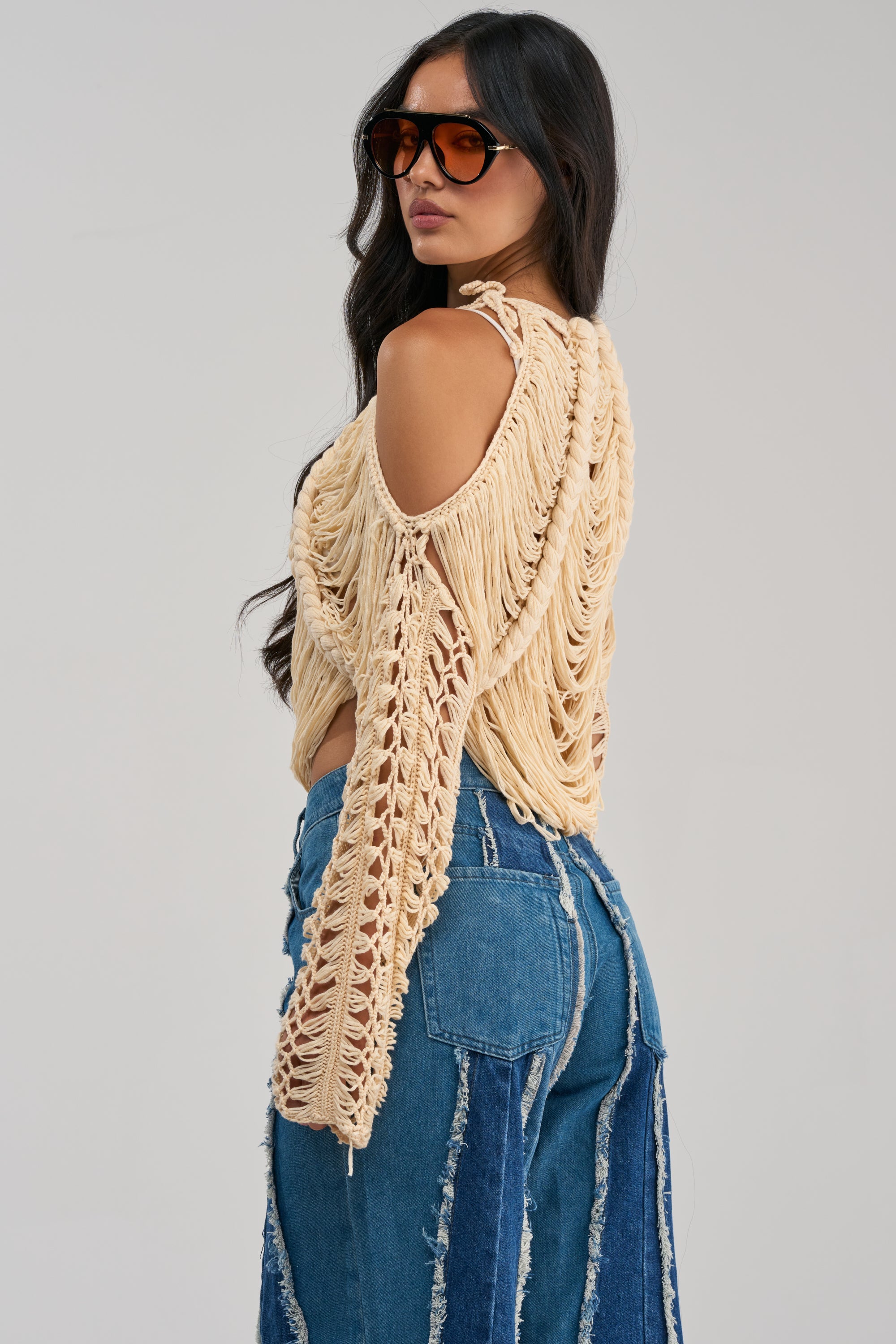 CATCHING FEELING FRINGE SWEATER