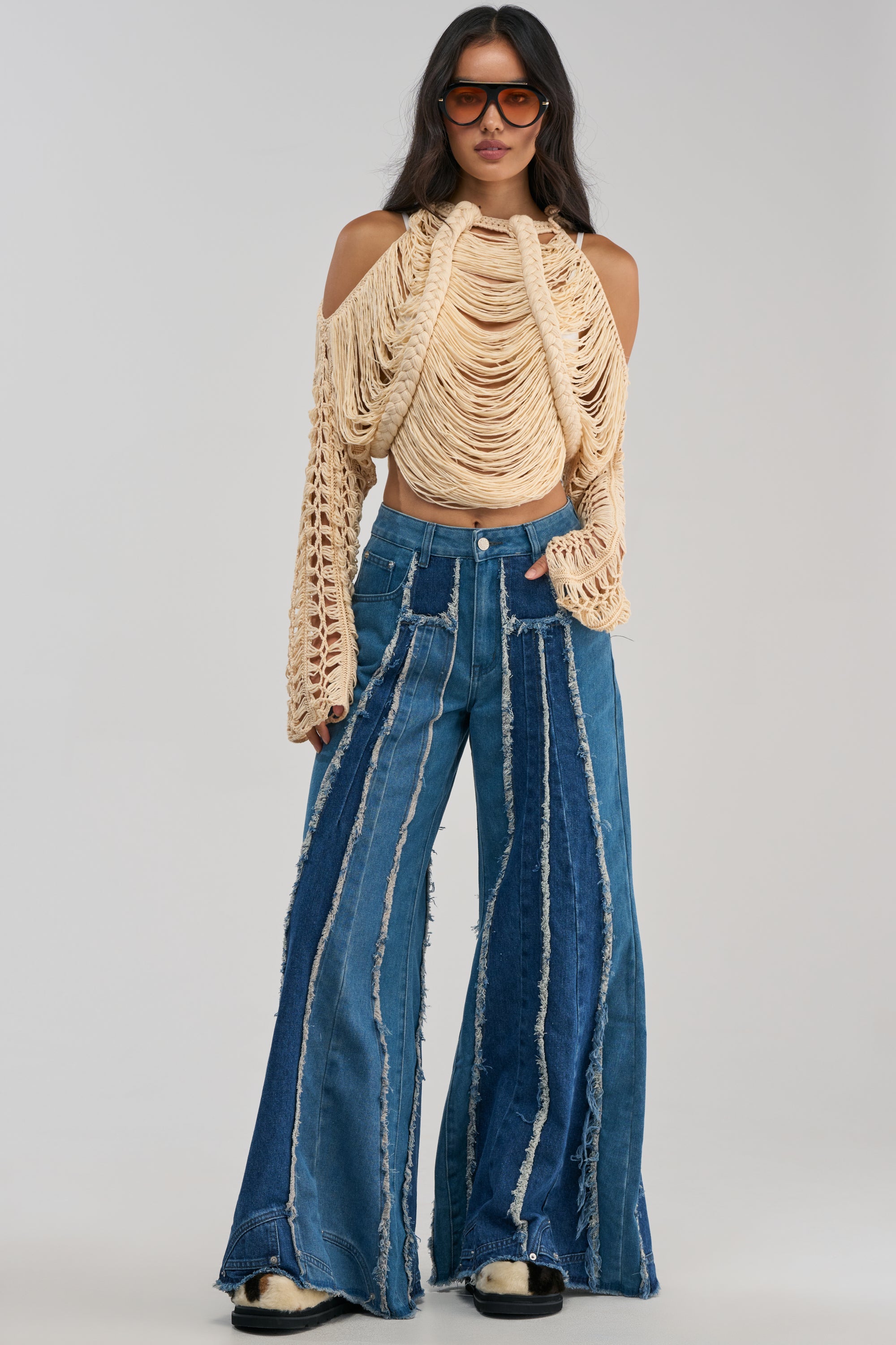 CATCHING FEELING FRINGE SWEATER