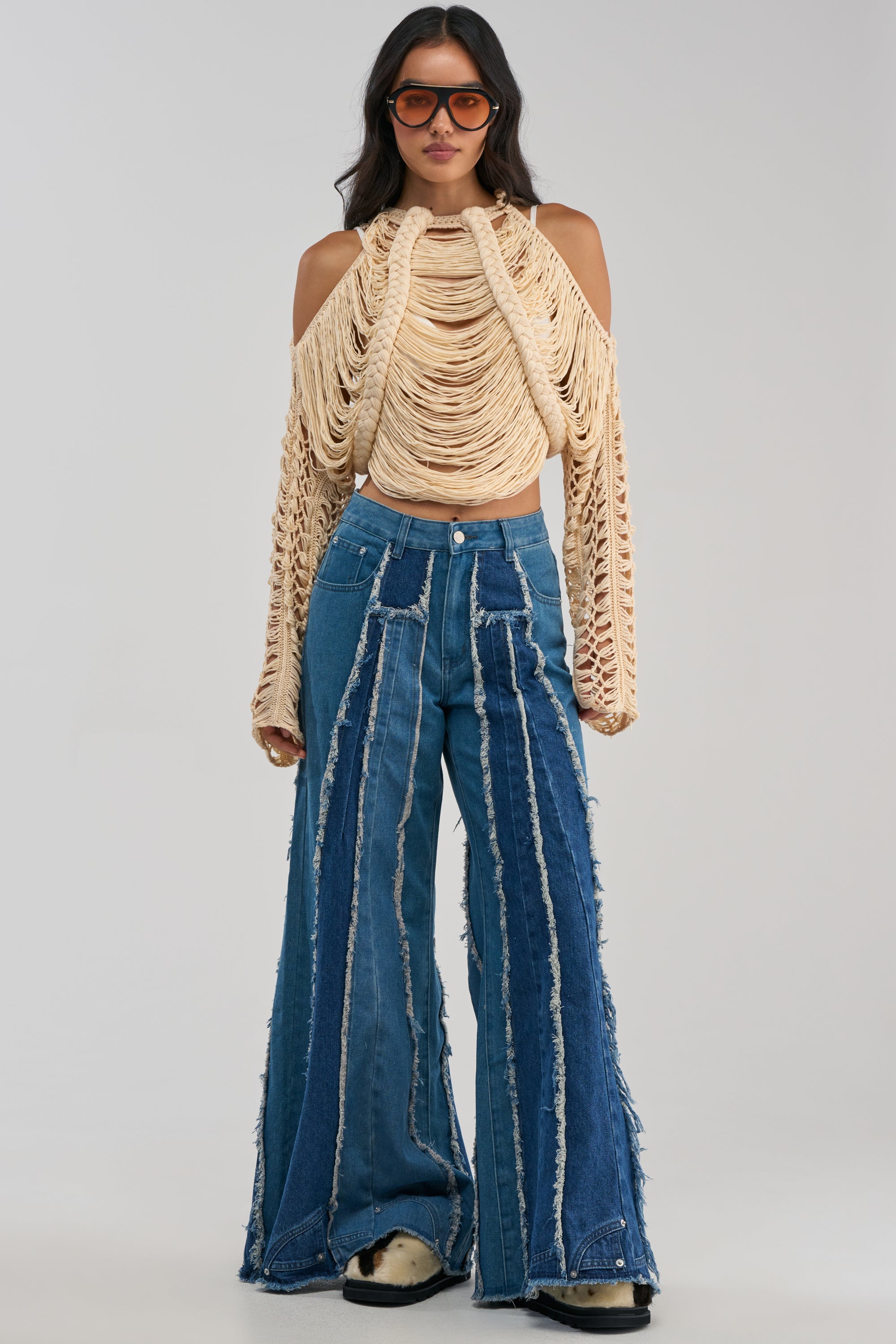 CATCHING FEELING FRINGE SWEATER