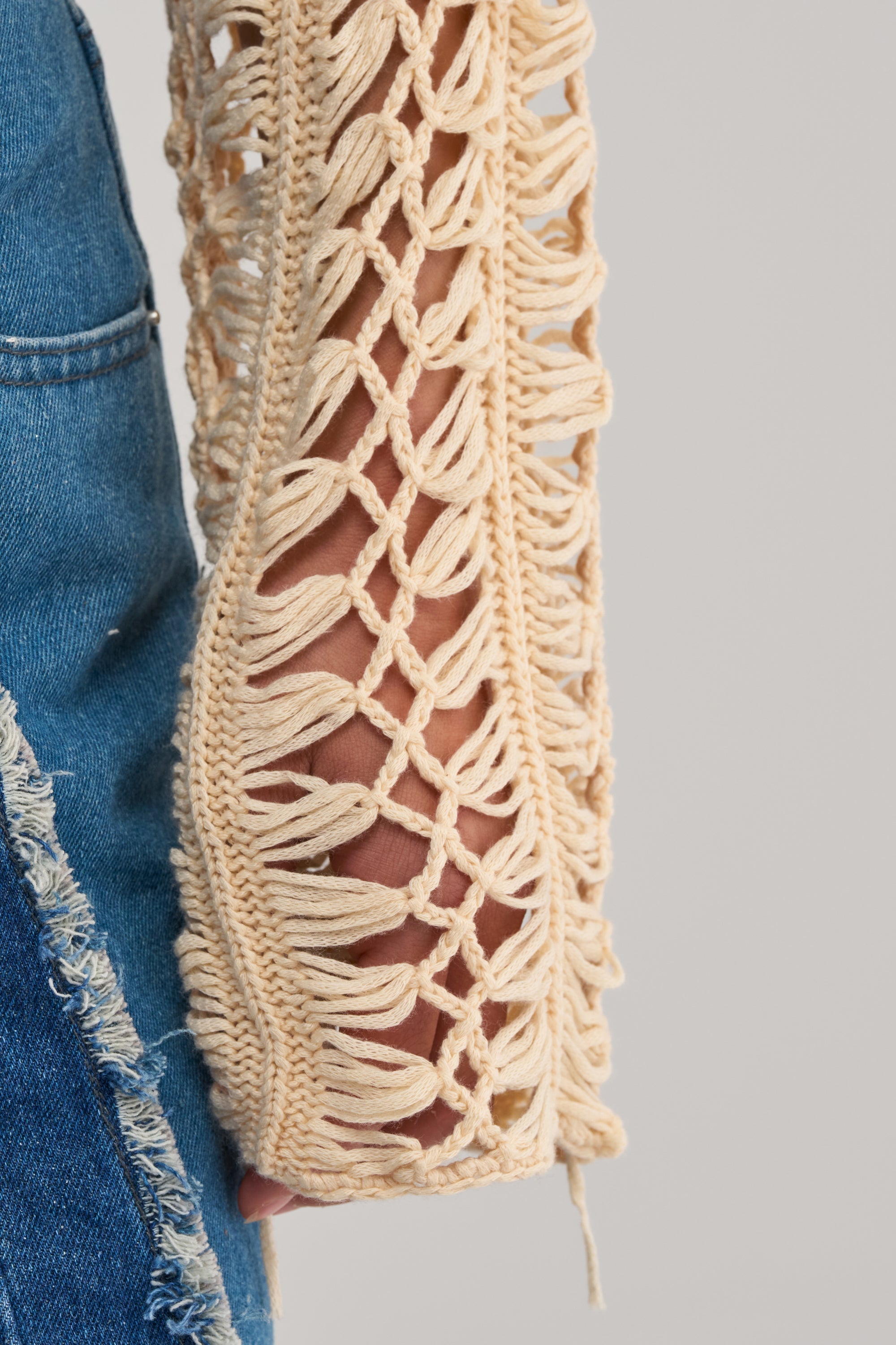 CATCHING FEELING FRINGE SWEATER