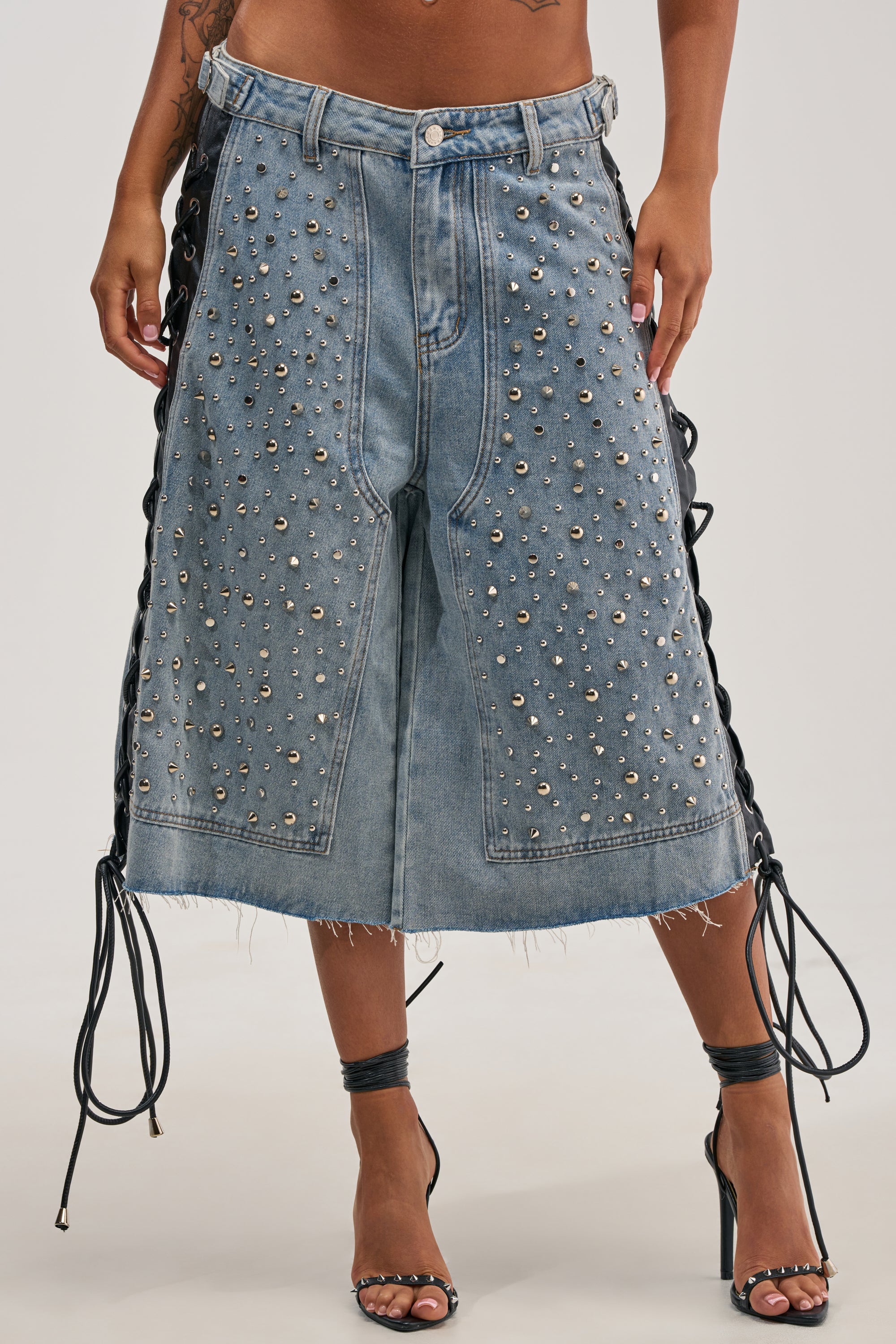 HONEY BABY BERMUDA SHORT