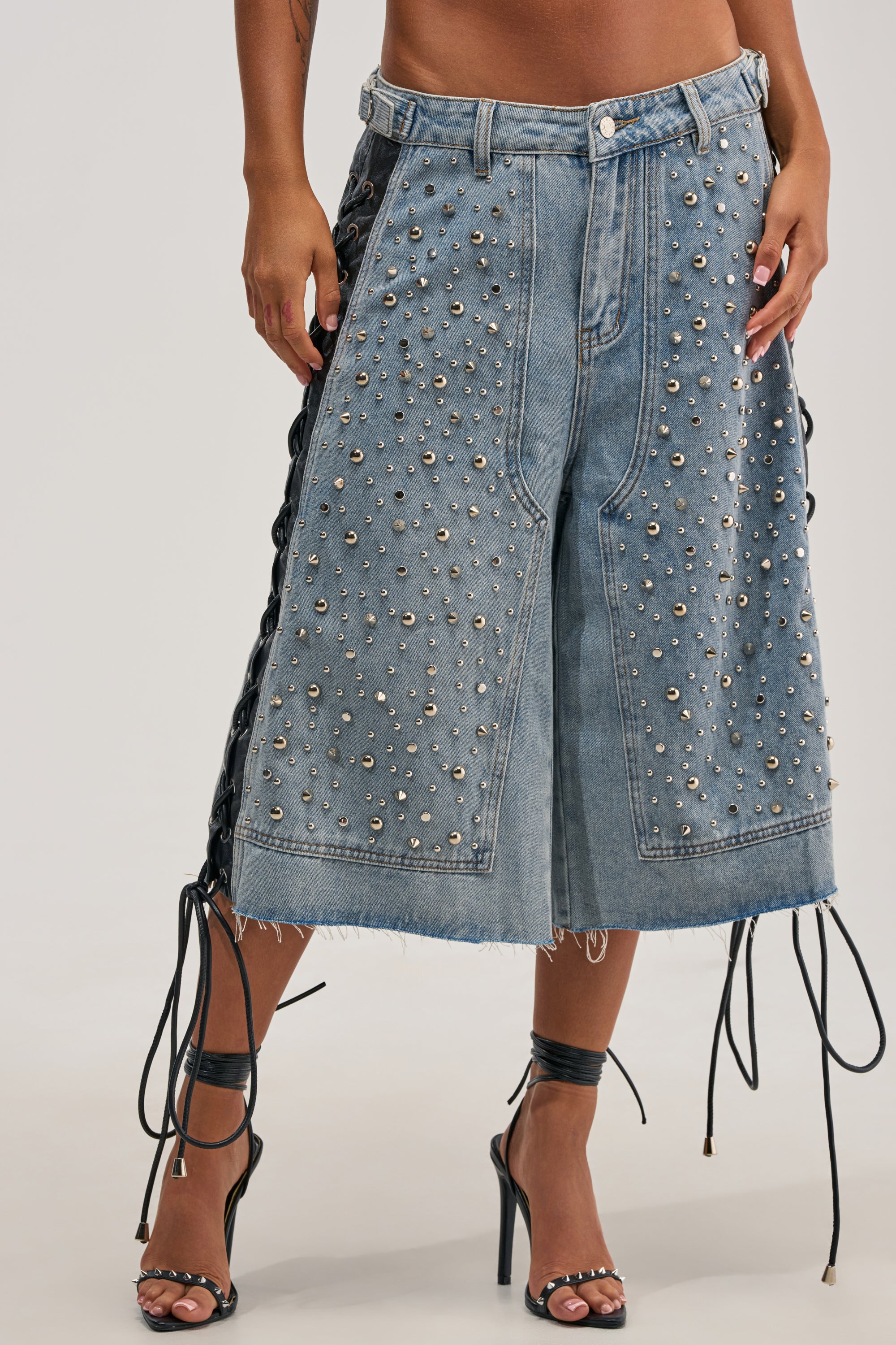 HONEY BABY BERMUDA SHORT