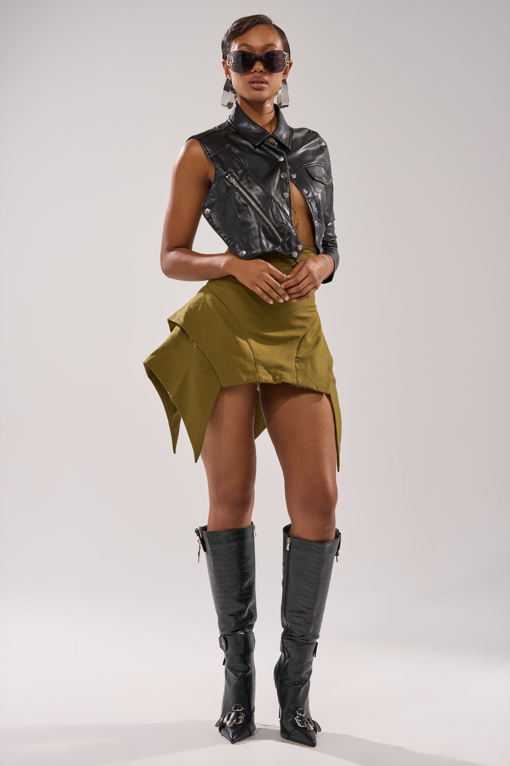 DONT LOOK BACK MINI SKIRT IN OLIVE