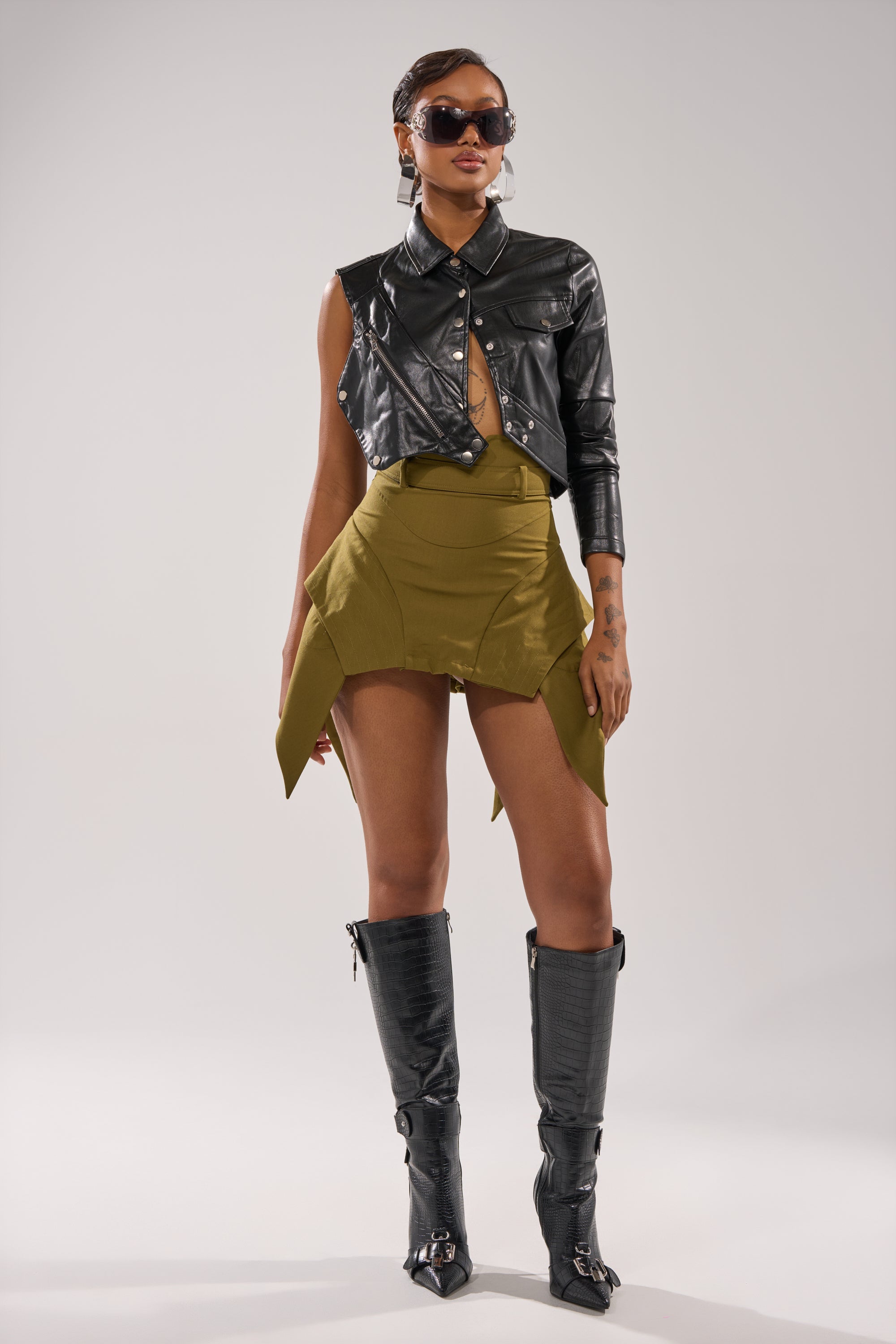 DONT LOOK BACK MINI SKIRT IN OLIVE