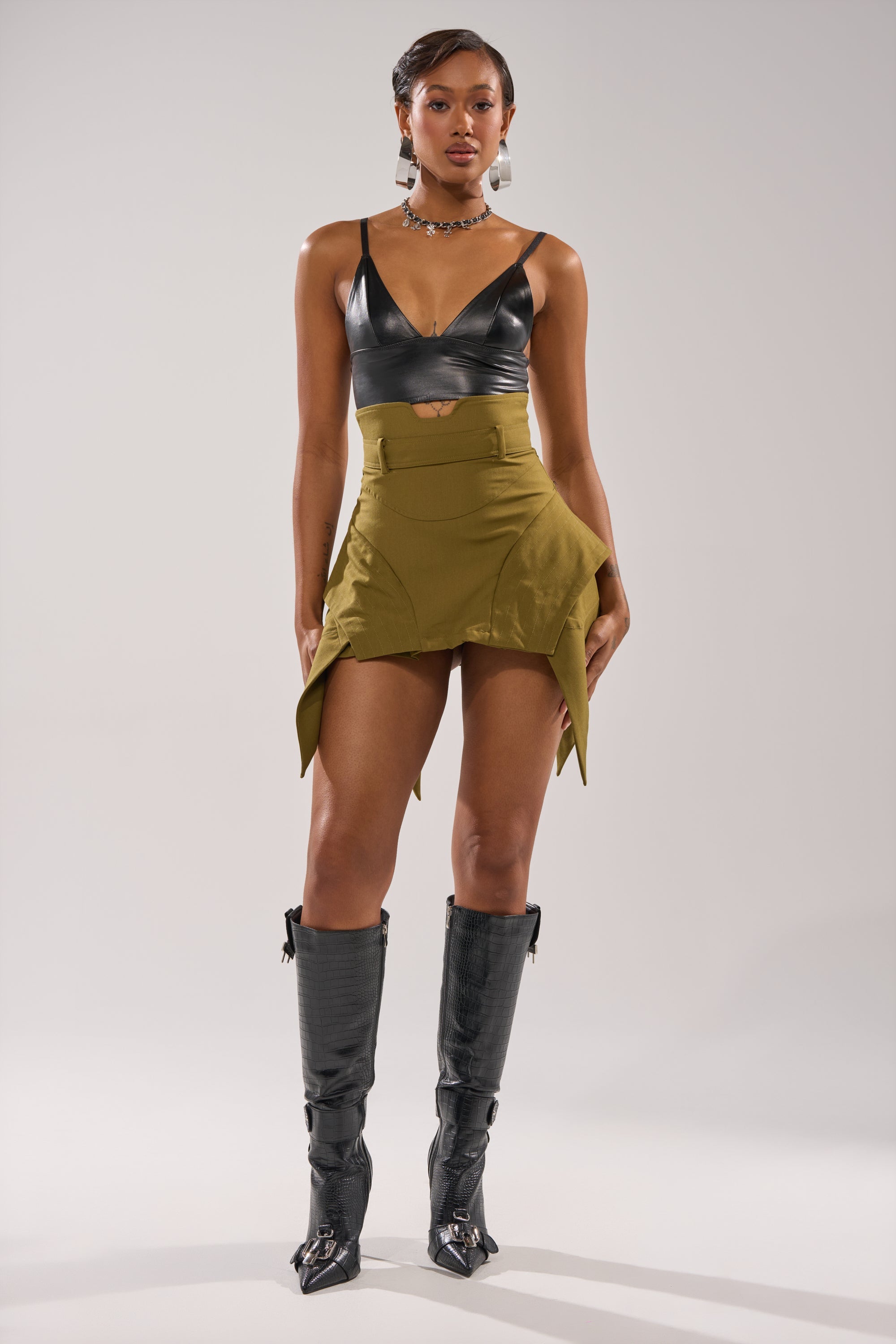DONT LOOK BACK MINI SKIRT IN OLIVE