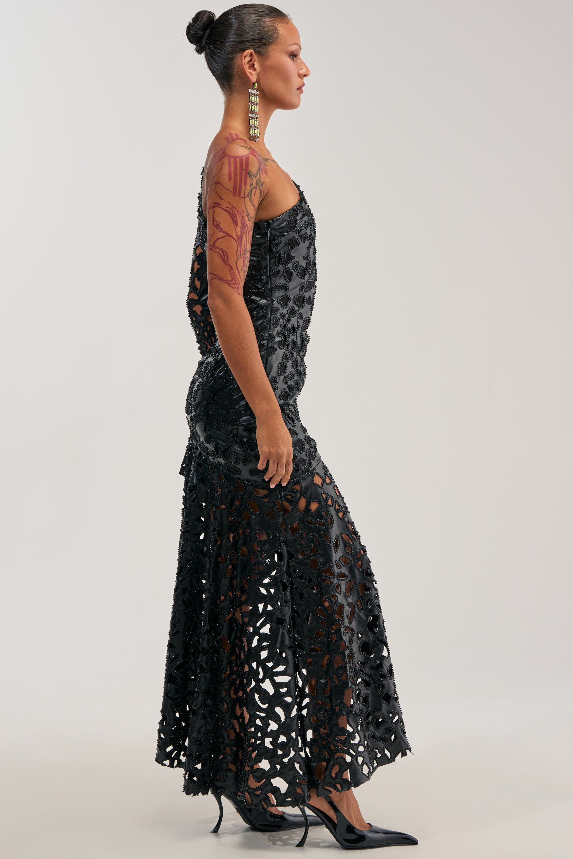 MAKE A STATEMENT ONE SHOULDER MIDI DRESS