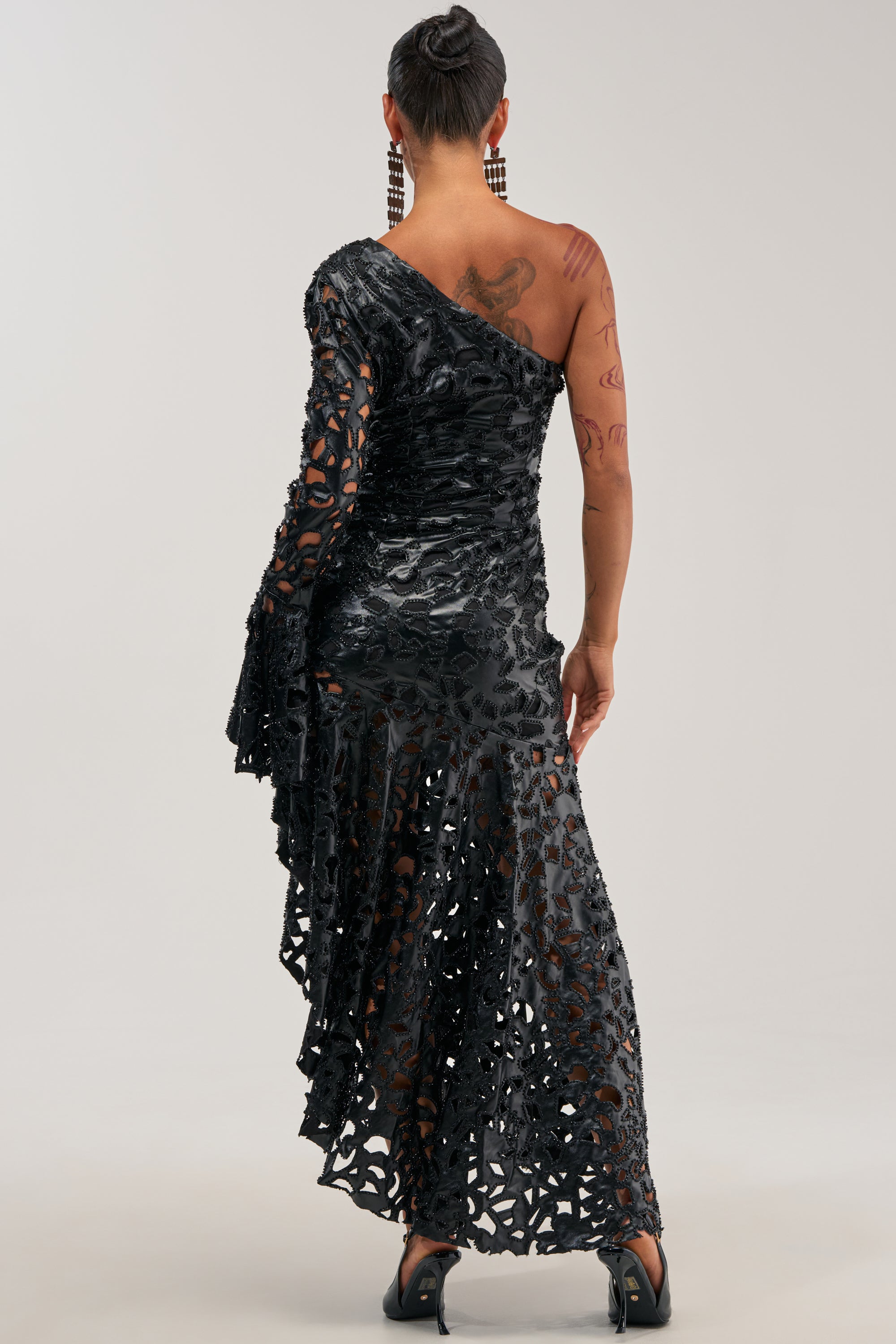 MAKE A STATEMENT ONE SHOULDER MIDI DRESS