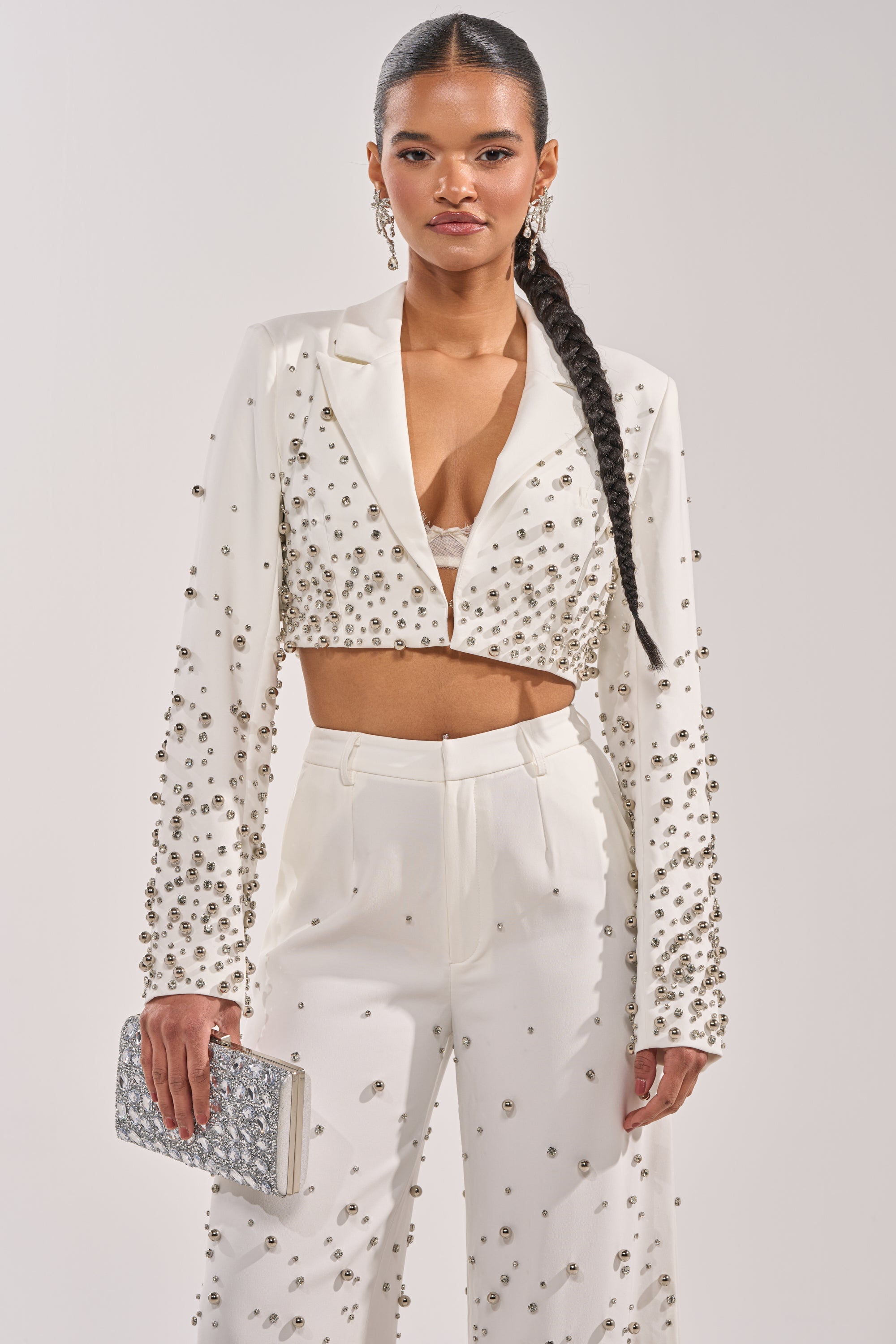 GET CLOSER EMBELLISHED BLAZER IN WHITE