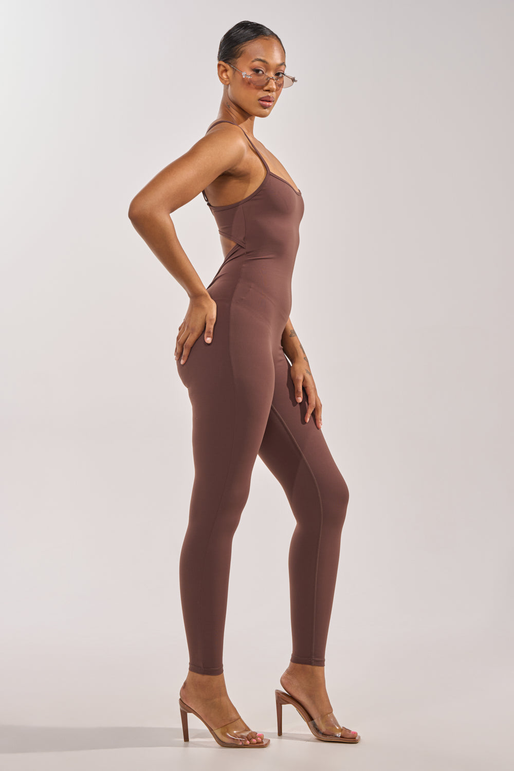 THAT GIRL SEAMLESS JUMPSUIT IN BROWN