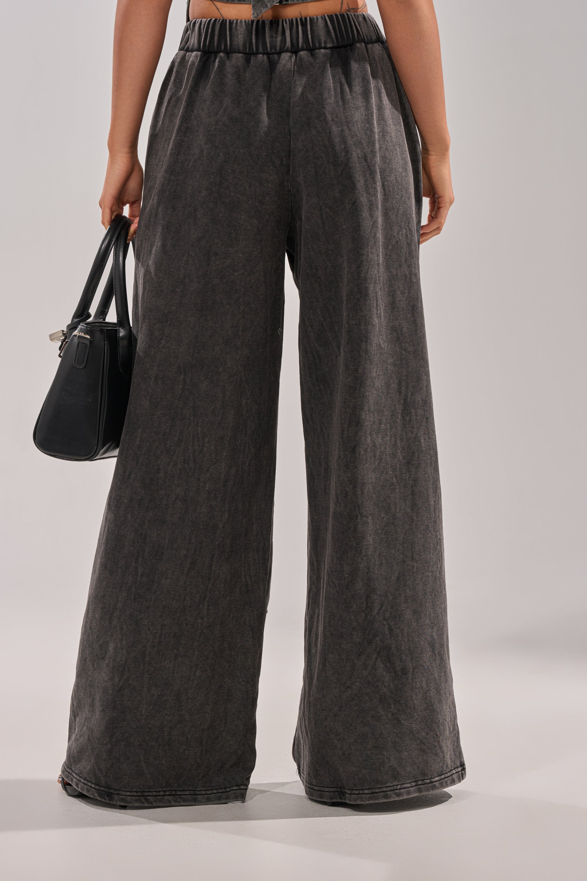 LEILA DISTRESSED WIDE LEG JOGGER