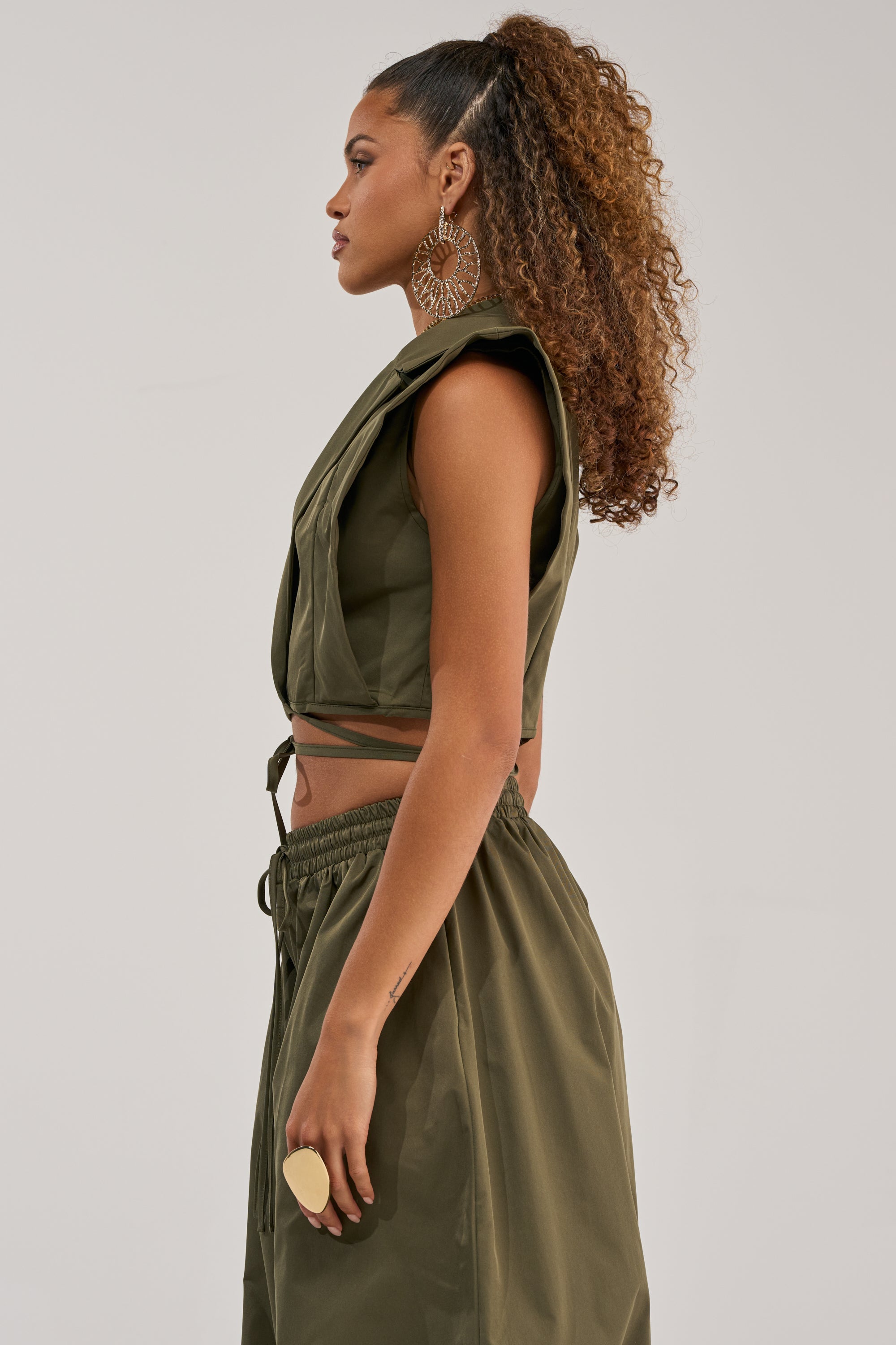 GUESS WHO VNECK COLLARED BLOUSE IN OLIVE
