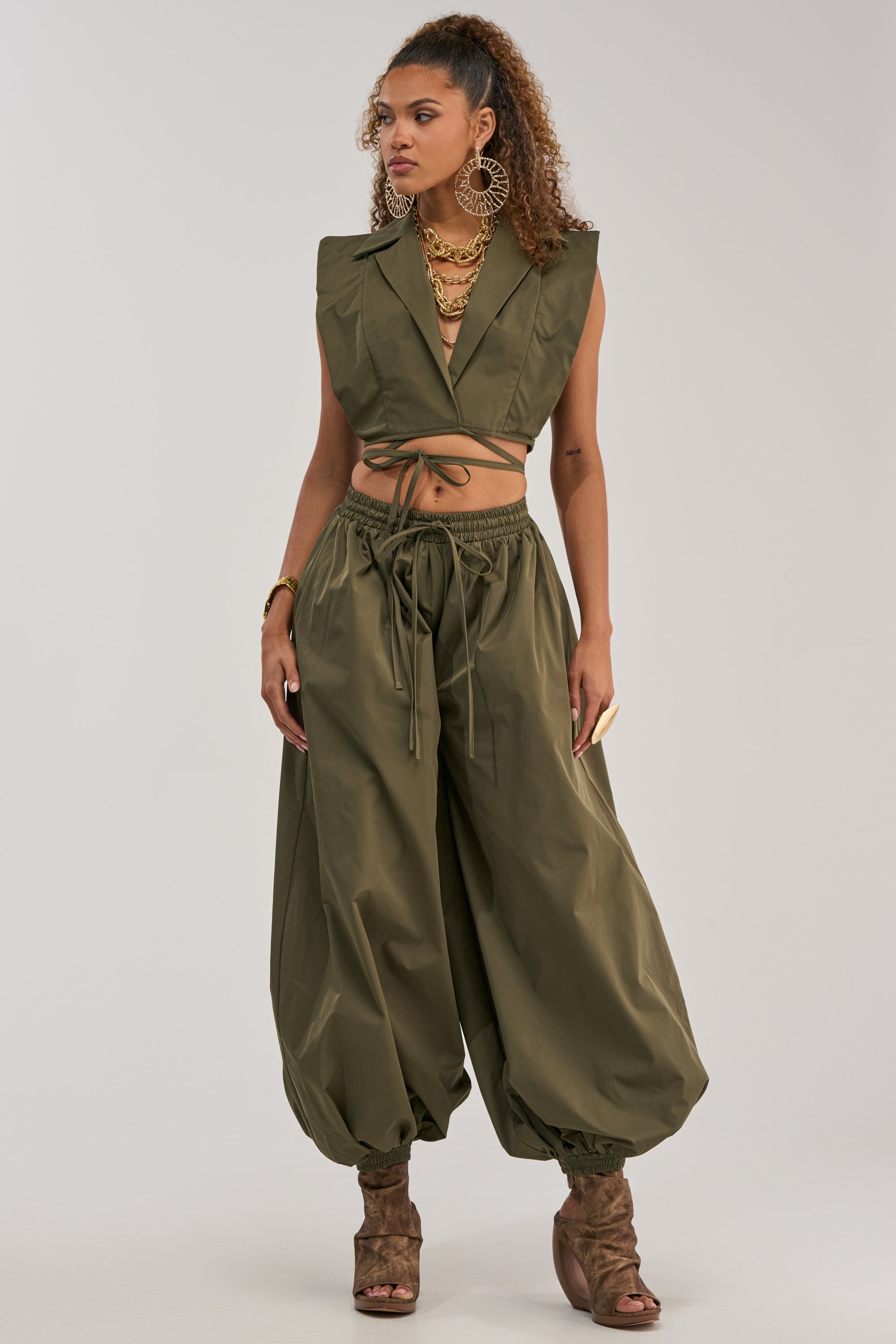 GUESS WHO VNECK COLLARED BLOUSE IN OLIVE
