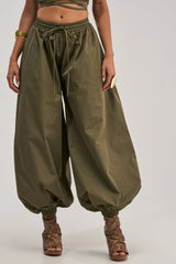GUESS WHO BALLOON PANT IN OLIVE
