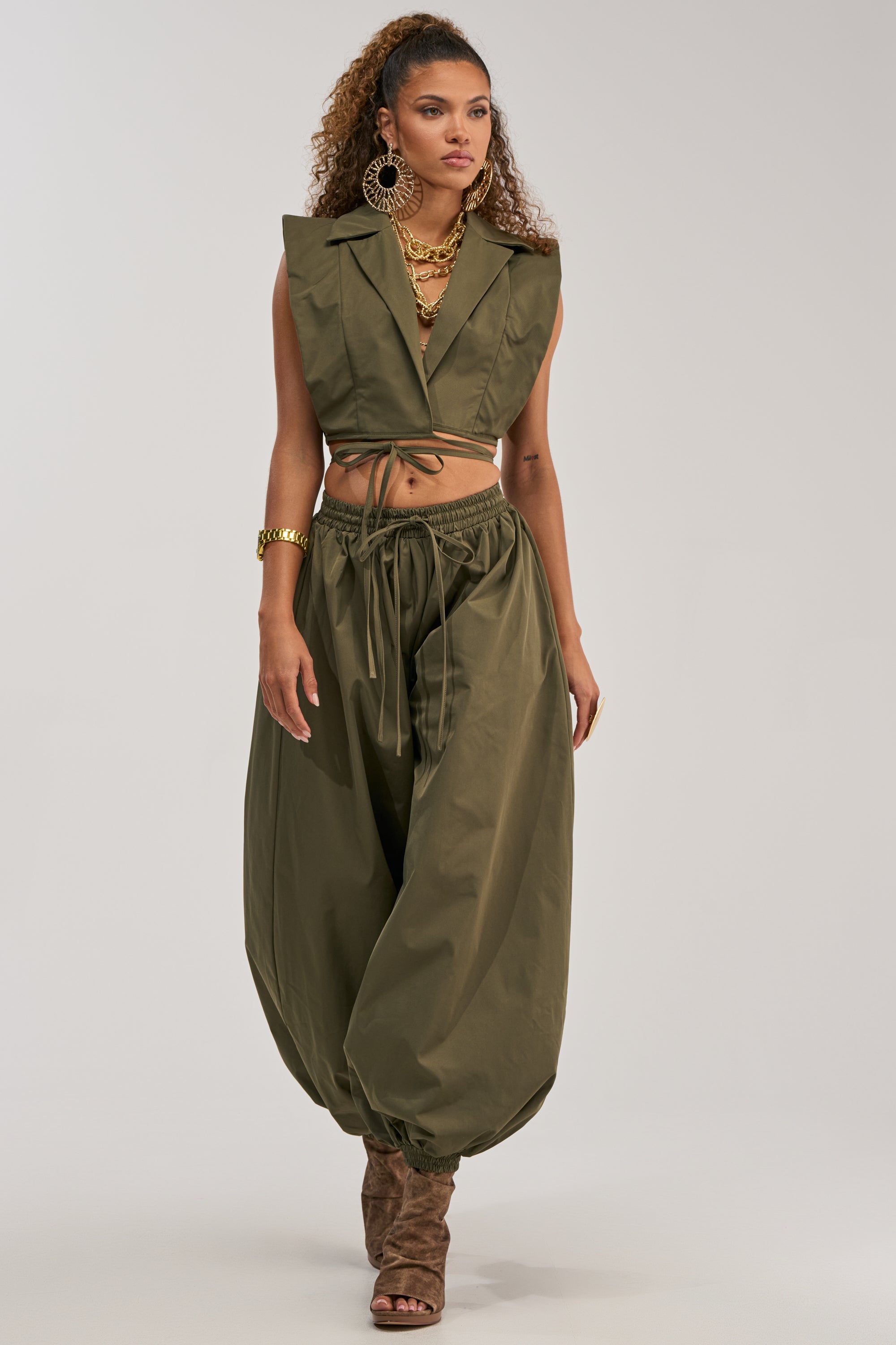 GUESS WHO BALLOON PANT IN OLIVE