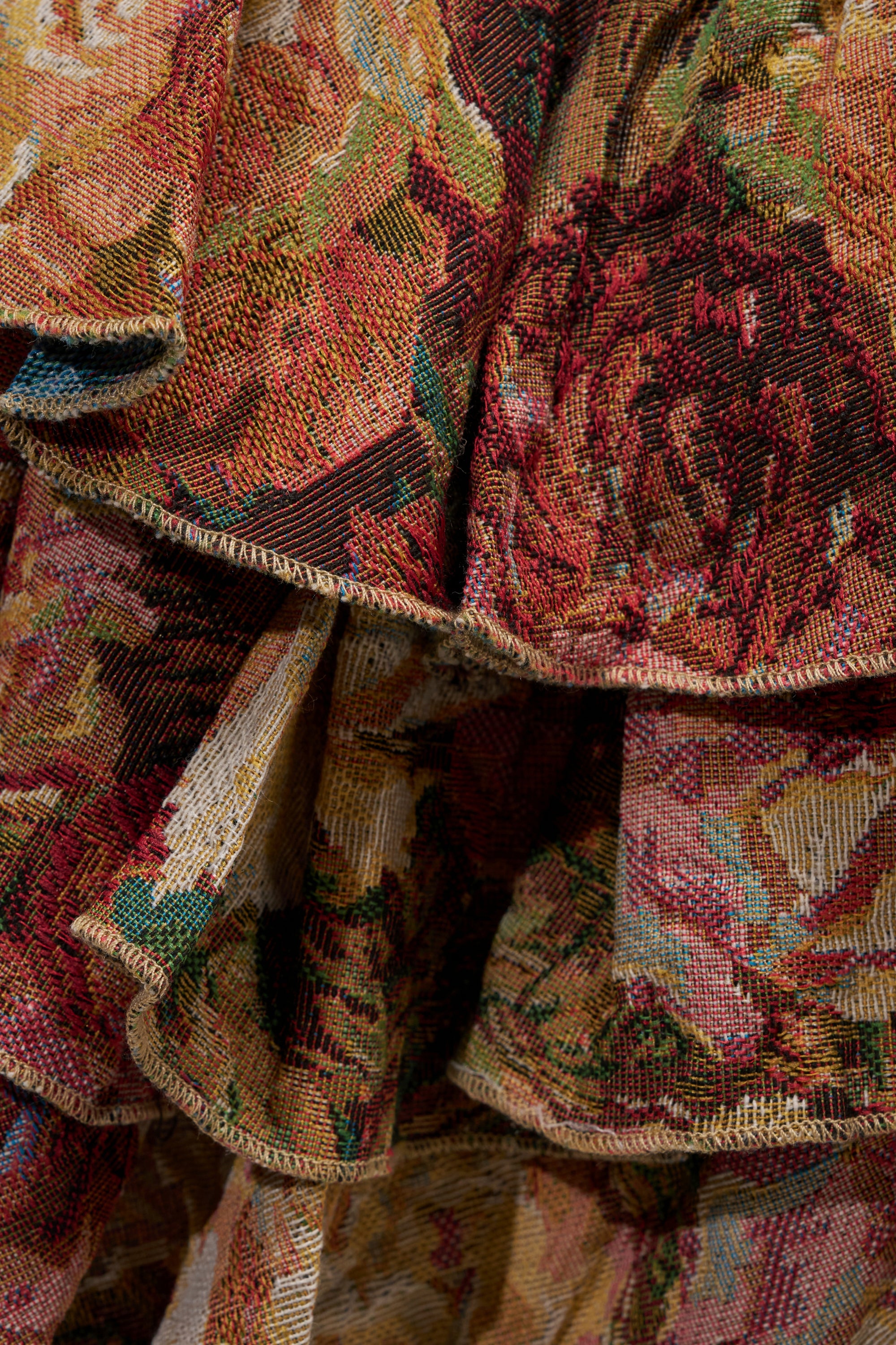 WILD FLORAL TAPESTRY SKIRT