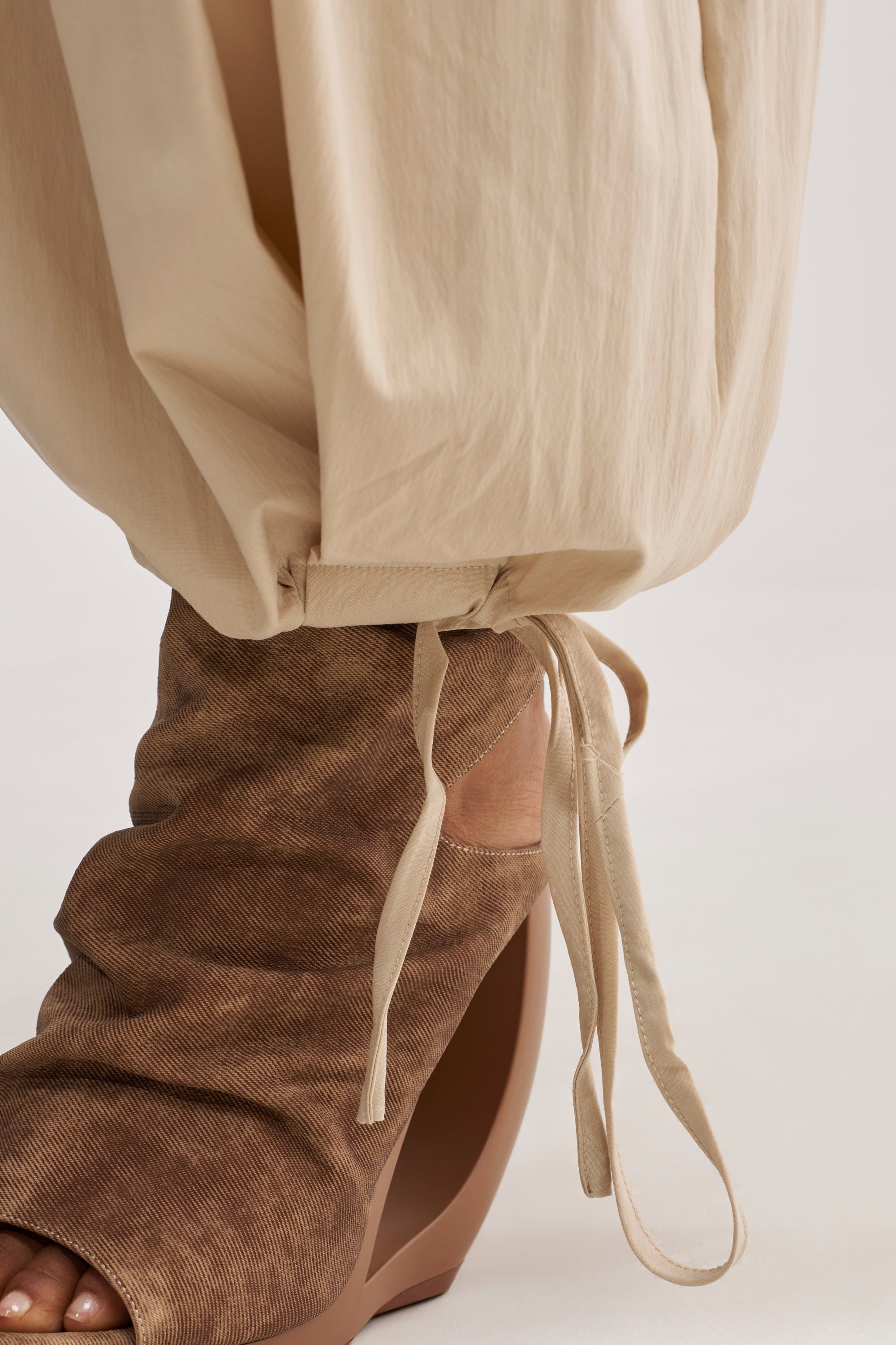 LUCKY FOR YOU BALLOON PANT IN BEIGE