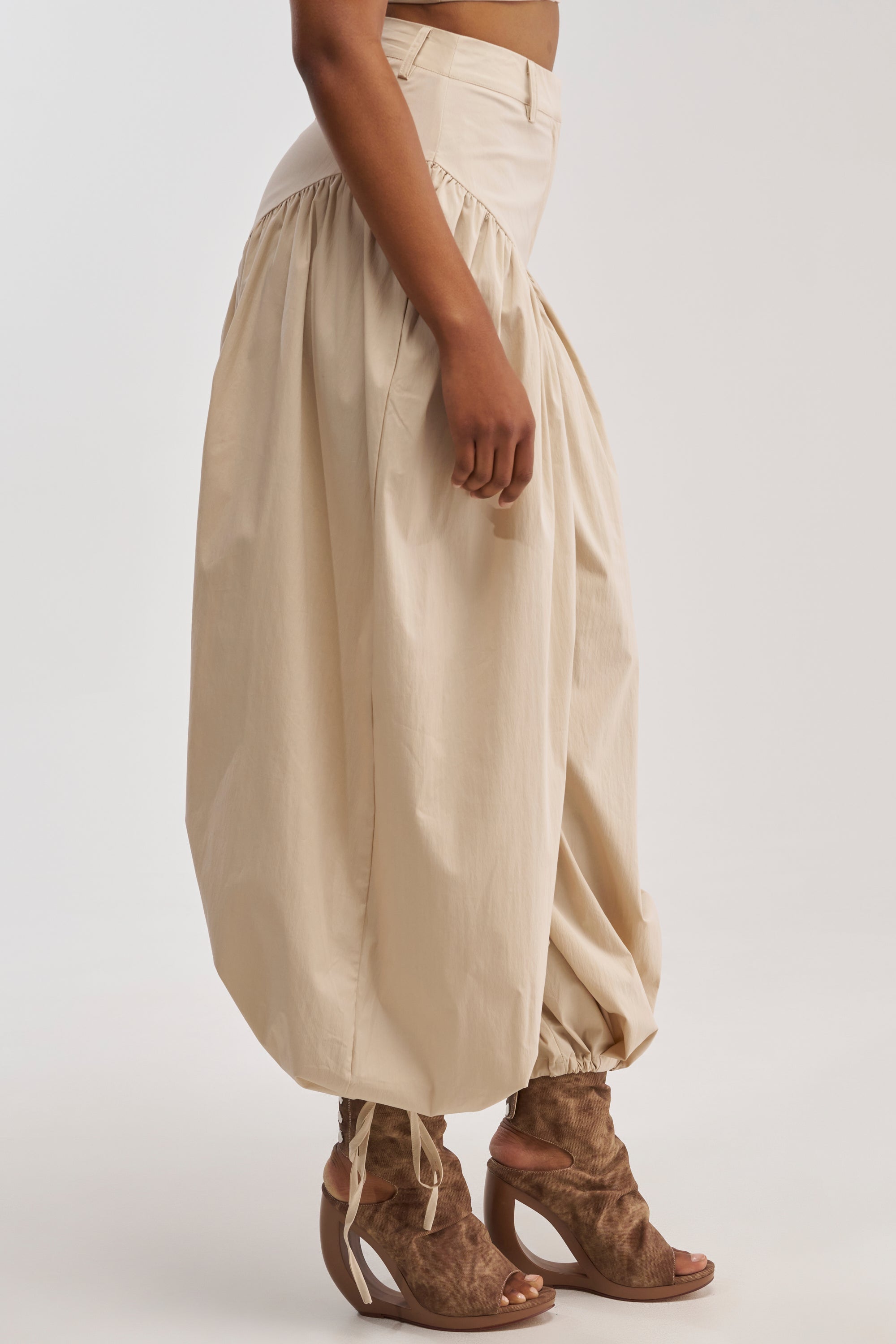 LUCKY FOR YOU BALLOON PANT IN BEIGE