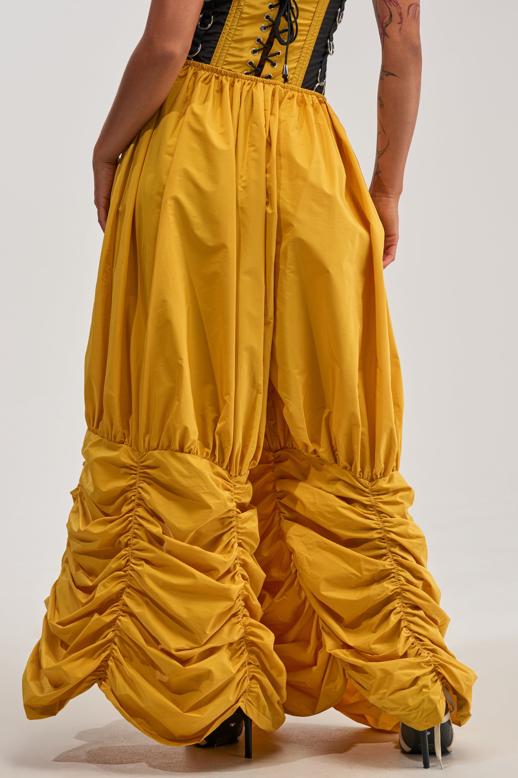 DON'T MIND ME RUCHED JOGGER IN YELLOW