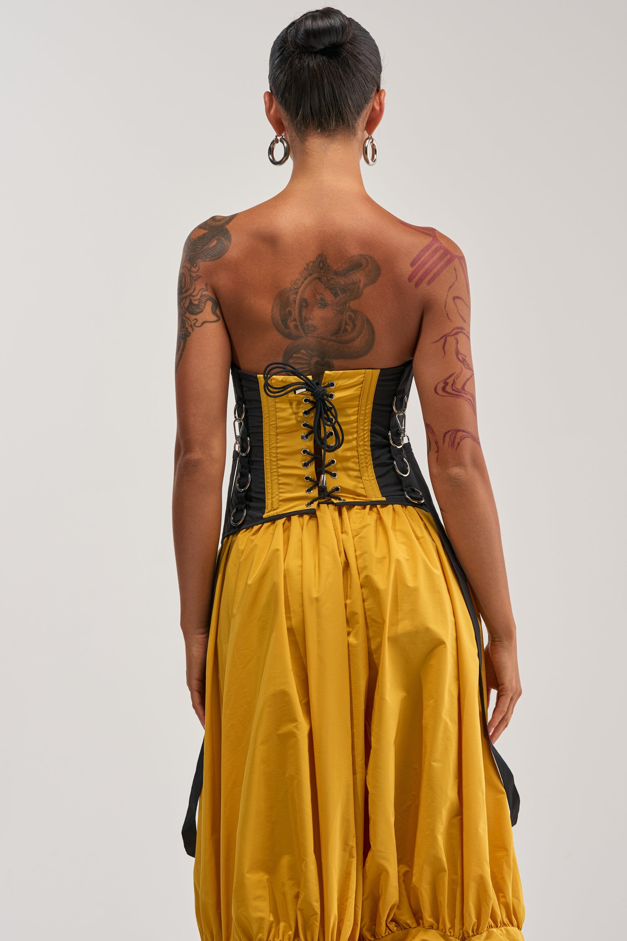 DON'T MIND ME CORSET IN YELLOW