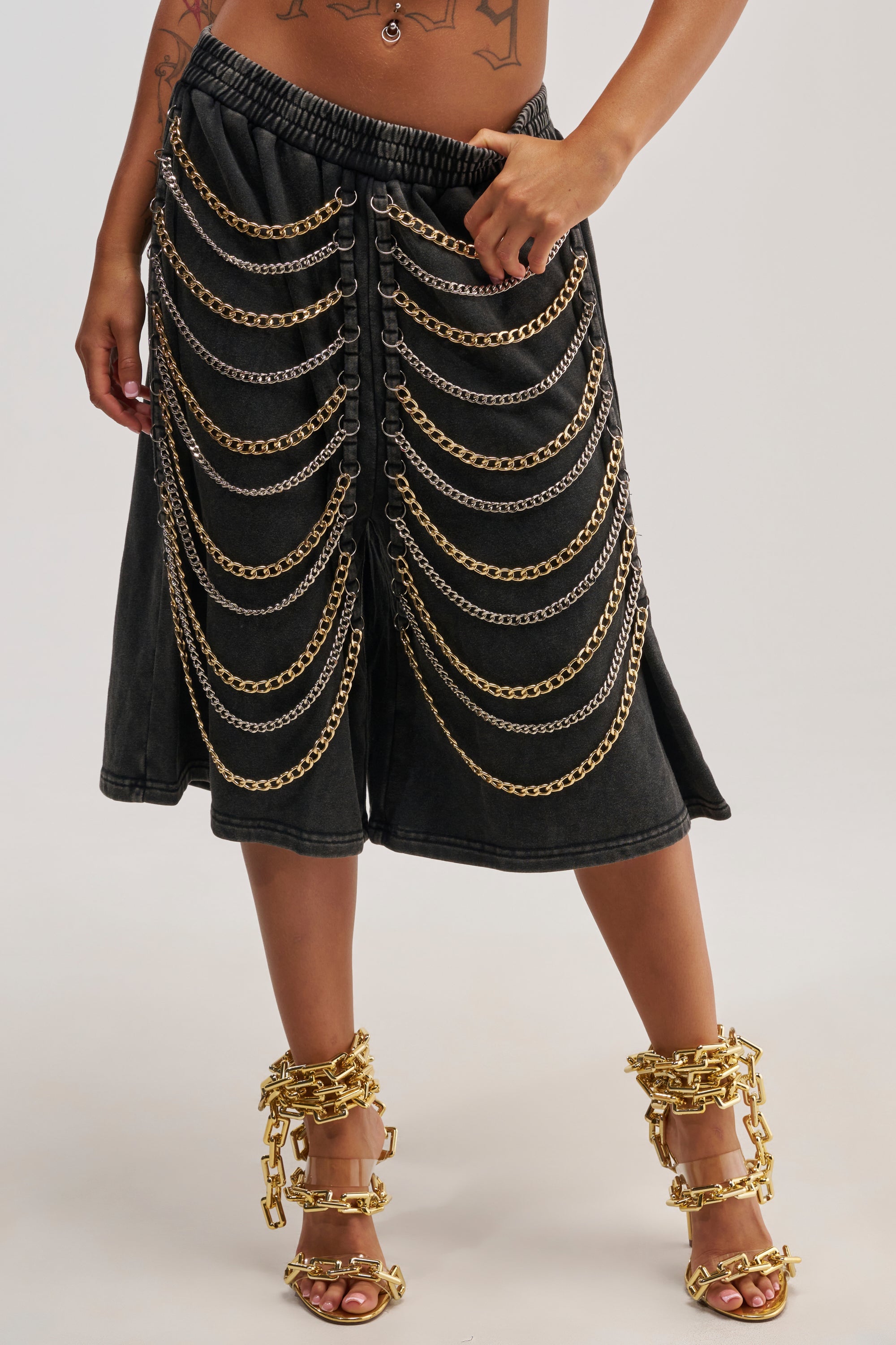 CHAINED DOWN BERMUDA SHORT