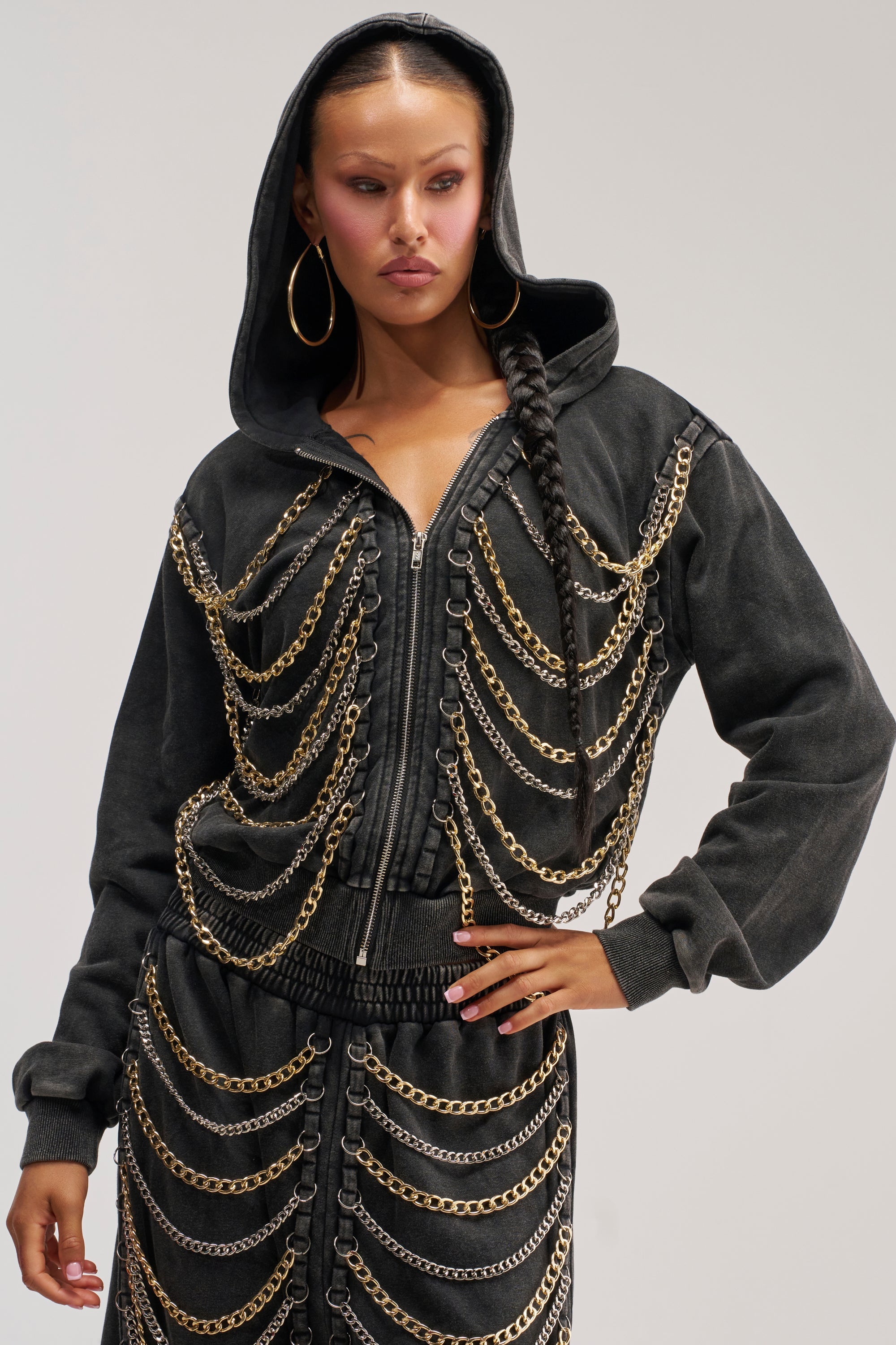 CHAINED DOWN SWEATSHIRT