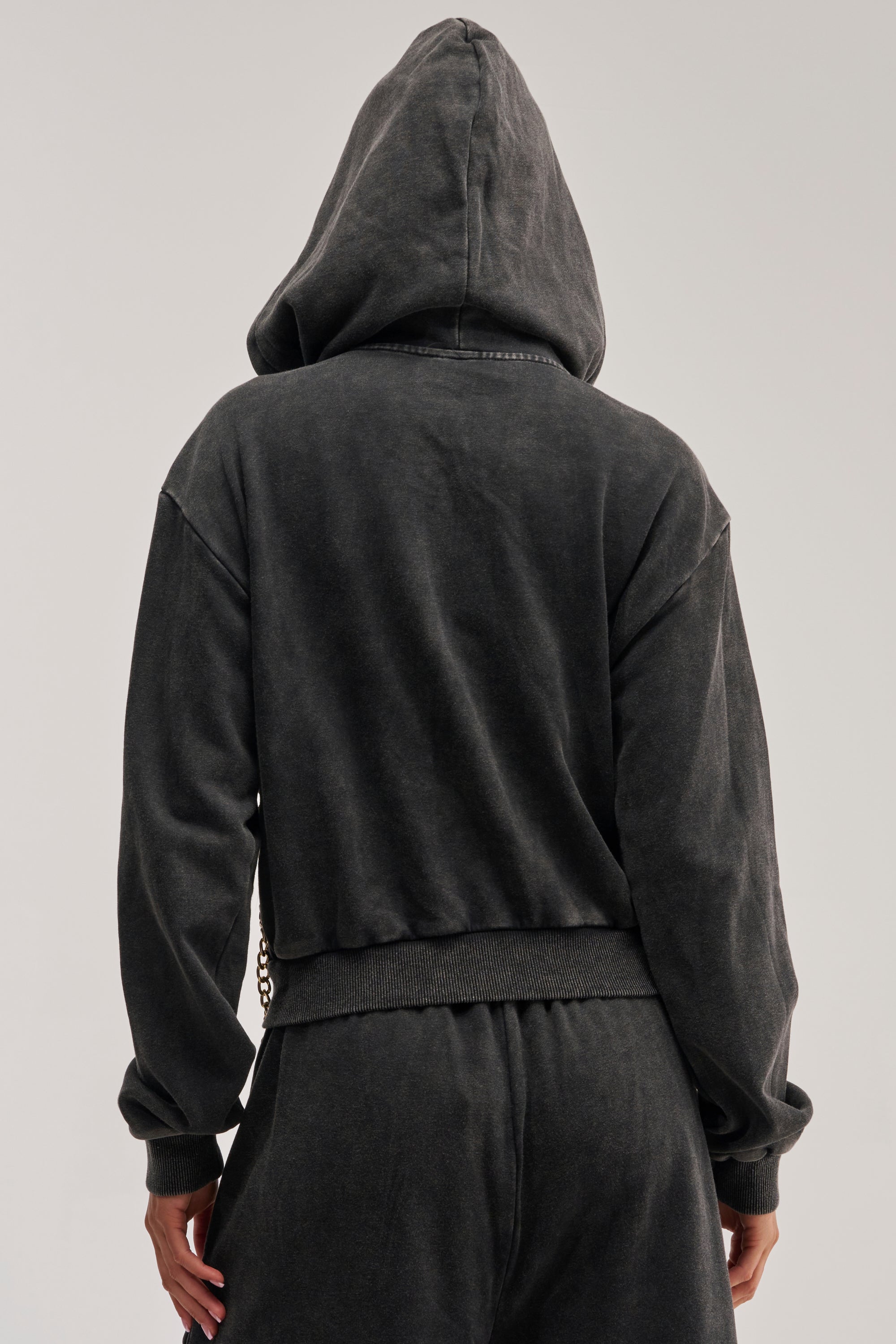 CHAINED DOWN SWEATSHIRT