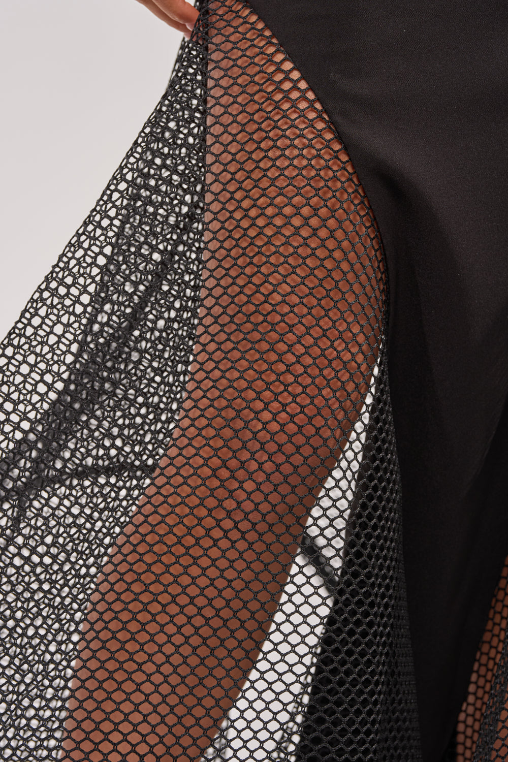 FREE IN MOTION MAXI SKIRT