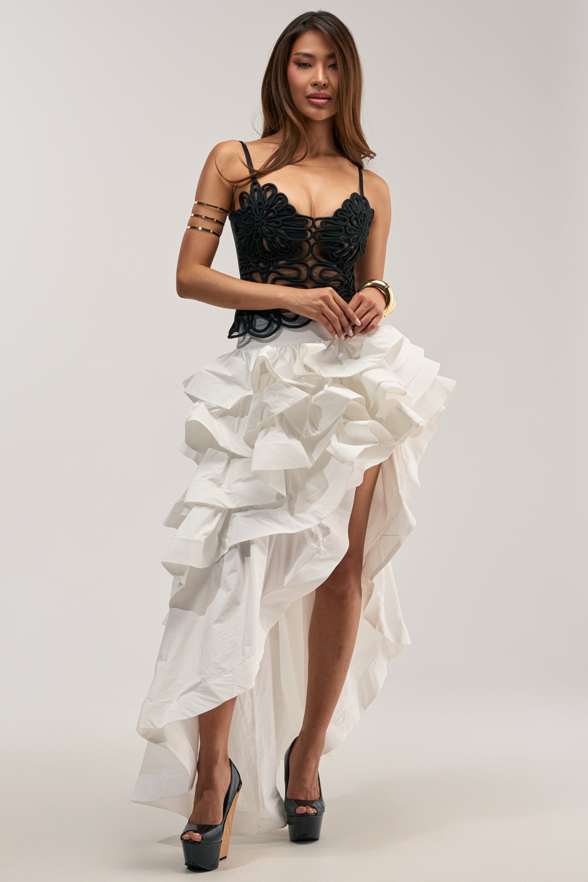 ELEGANT QUEEN ASYMMETRICAL SKIRT IN WHITE