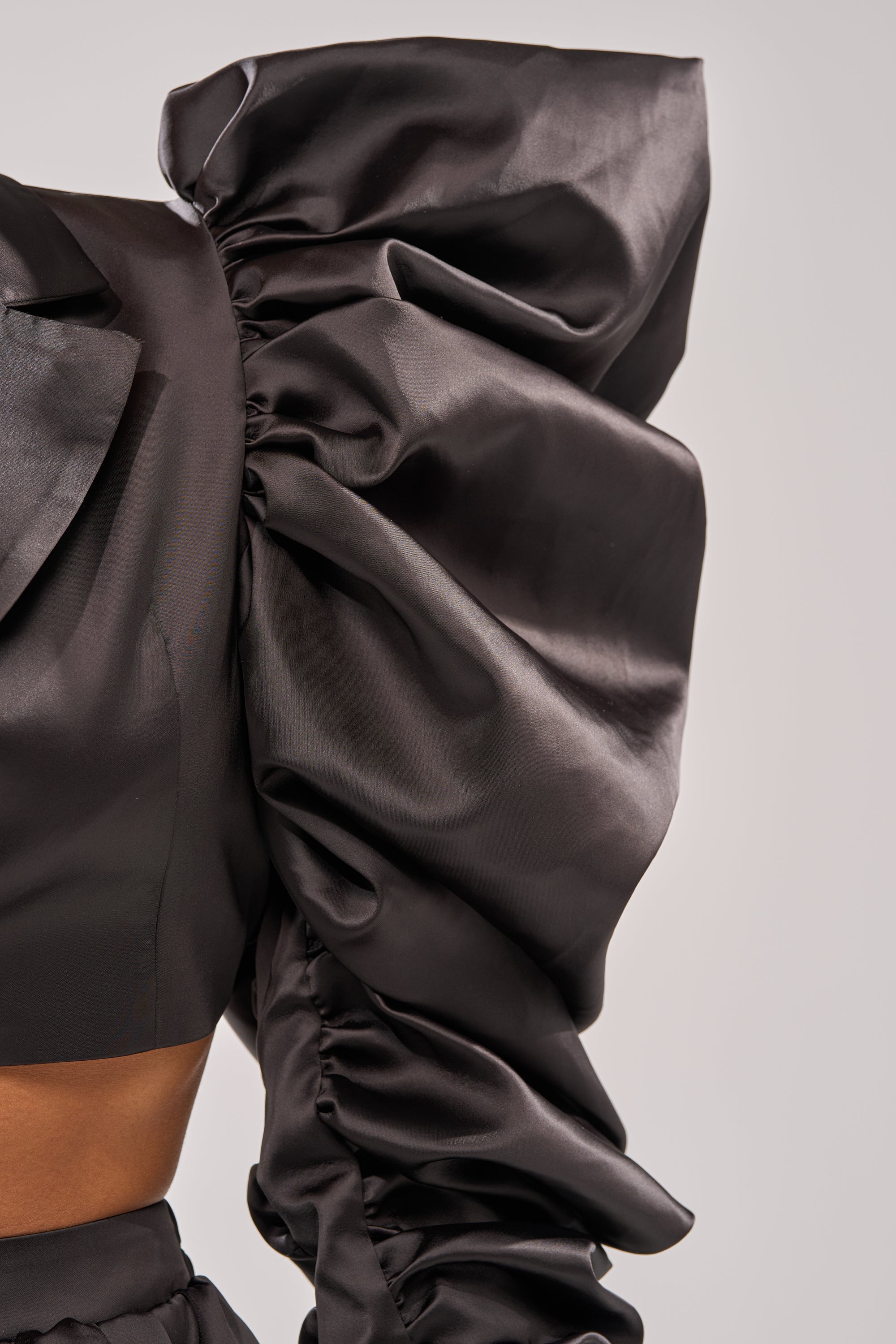 PHOEBE PUFF SLEEVE BLAZER