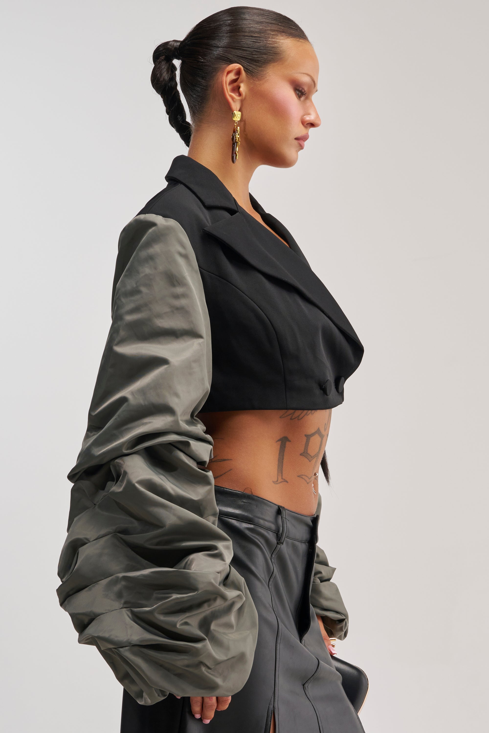 MIXED FEELINGS RUCHED SLEEVE BLAZER