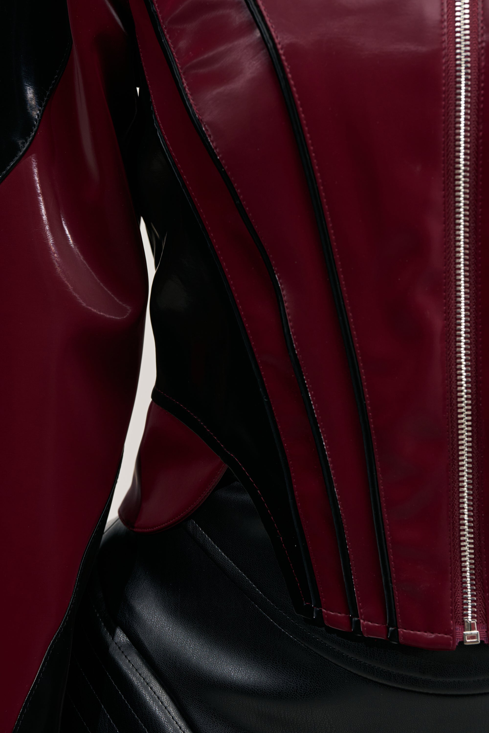 LIQUID LUXE RACER MOTO