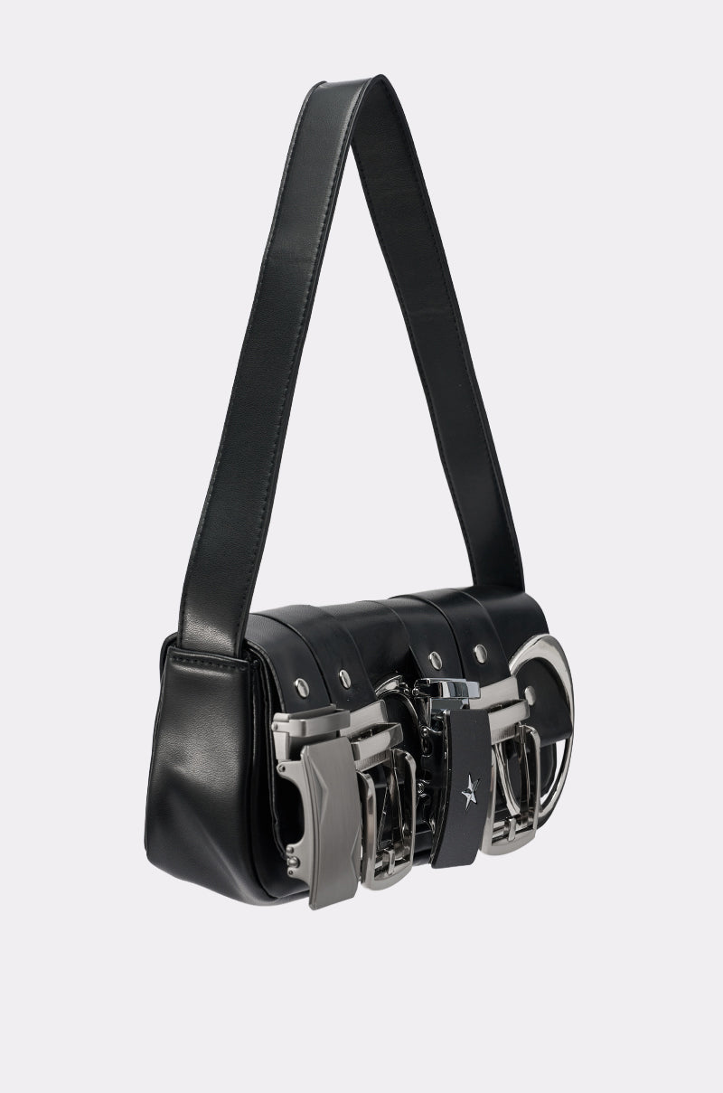 BUCKLE UP PURSE IN BLACK