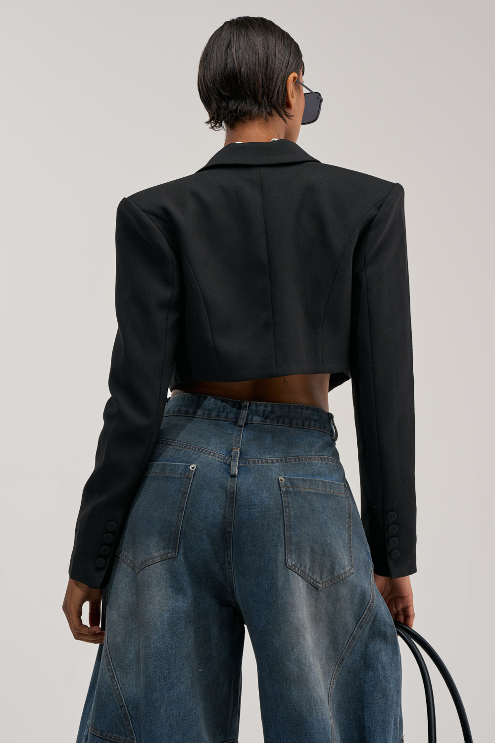 MAKE IT LOOK EASY STRUCTURED BLAZER