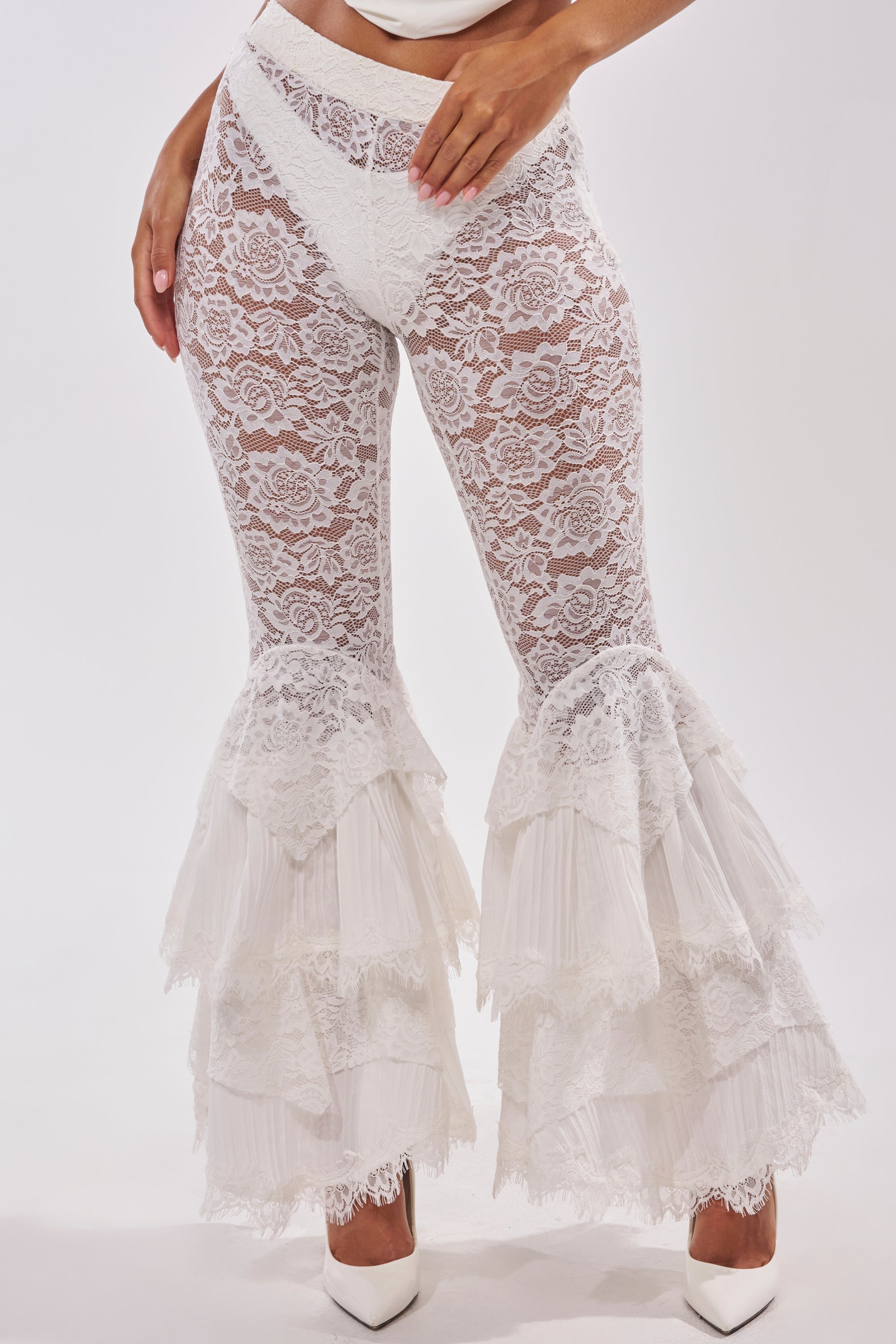 COACHELLA LACE RUFFLE PANTS