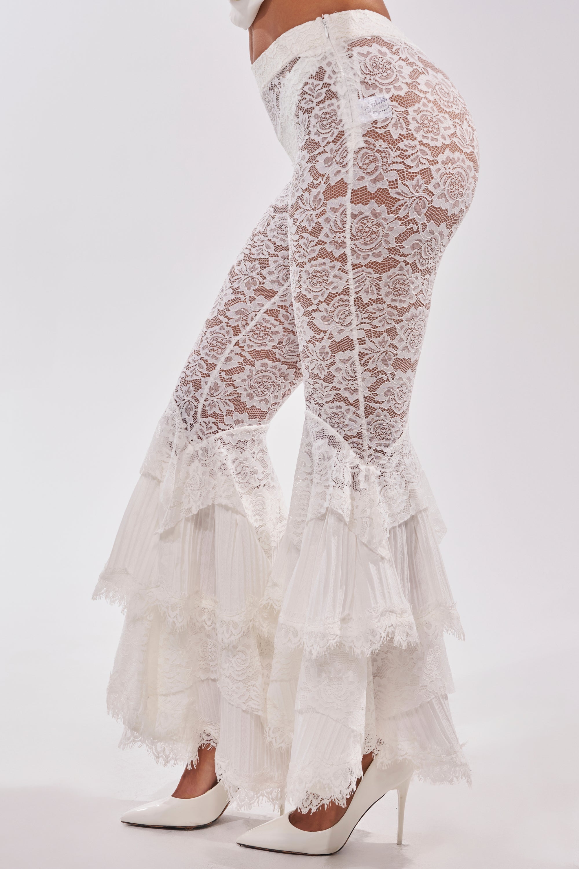 COACHELLA LACE RUFFLE PANTS