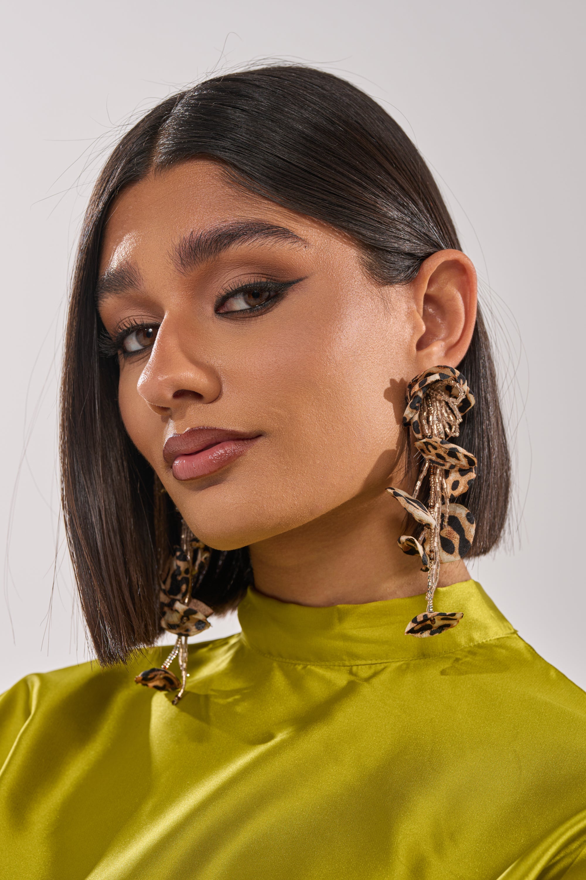 LEAH EARRING